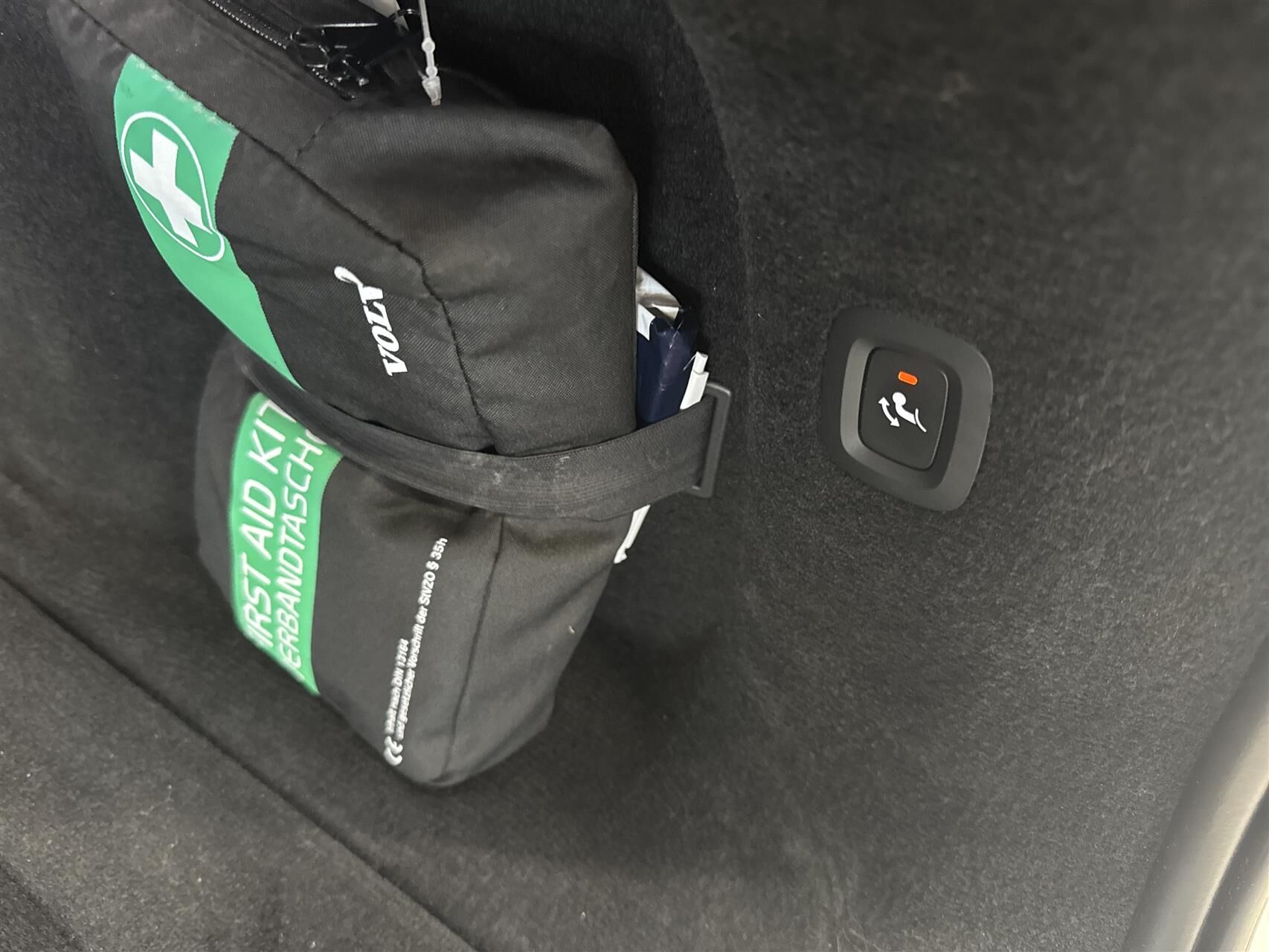 Billede af Volvo V90 2,0 T6 Recharge  Plugin-hybrid Inscription AWD 350HK Stc 8g Aut.