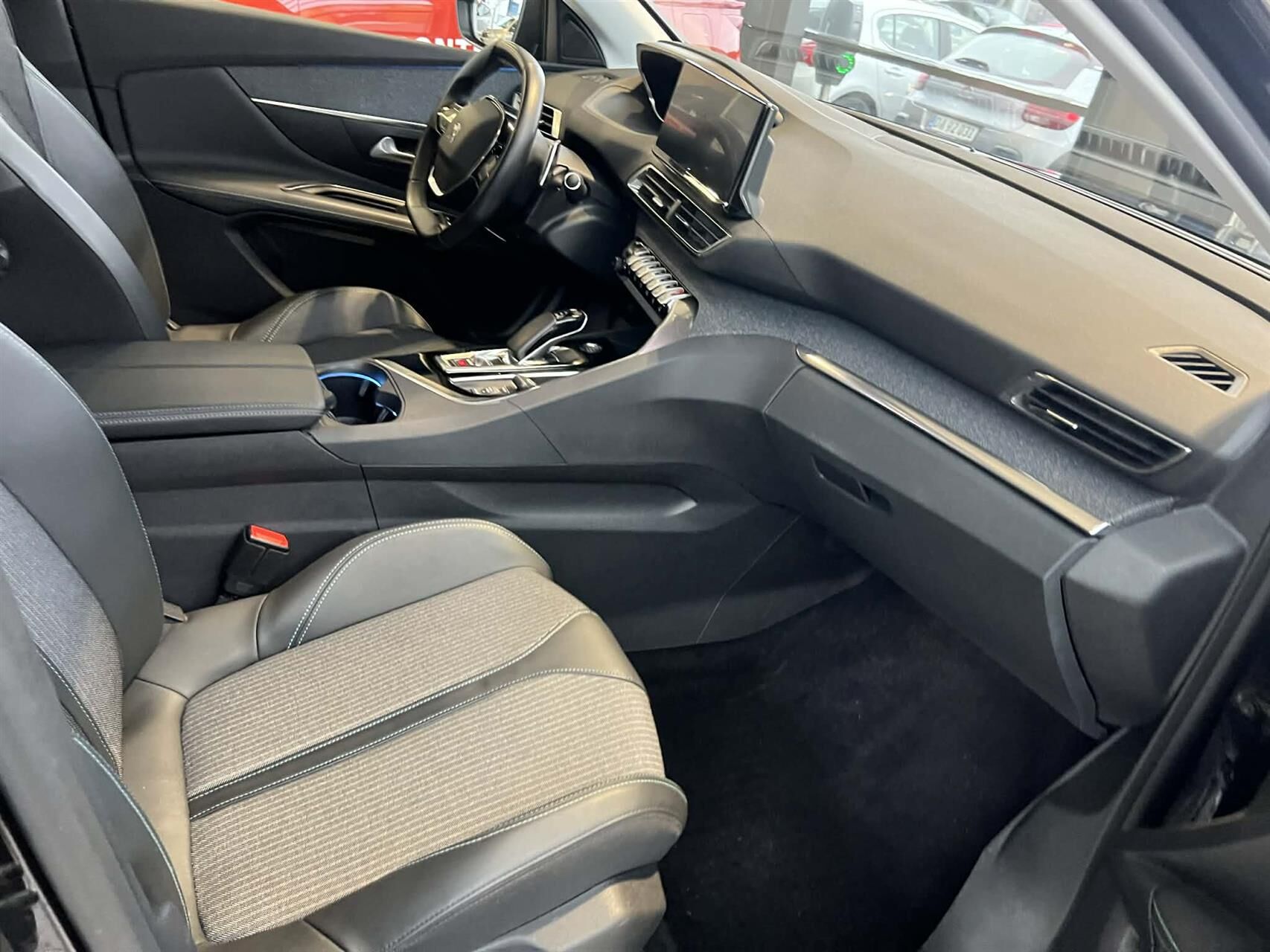 Billede af Peugeot 3008 1,6 PureTech  Plugin-hybrid Allure Pack EAT8 225HK 5d 8g Aut.