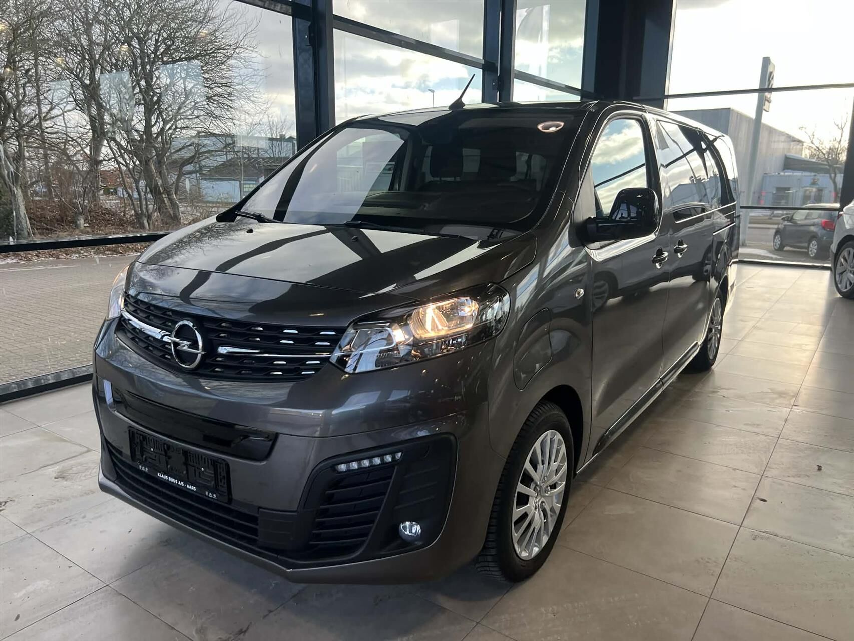 Billede af Opel Zafira-e Life L3 EL Shuttle 136HK Aut.