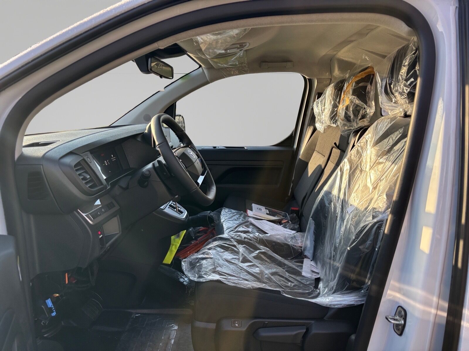 Billede af Toyota Proace Electric Long EL Comfort Master To Skydedør 136HK Van Aut.