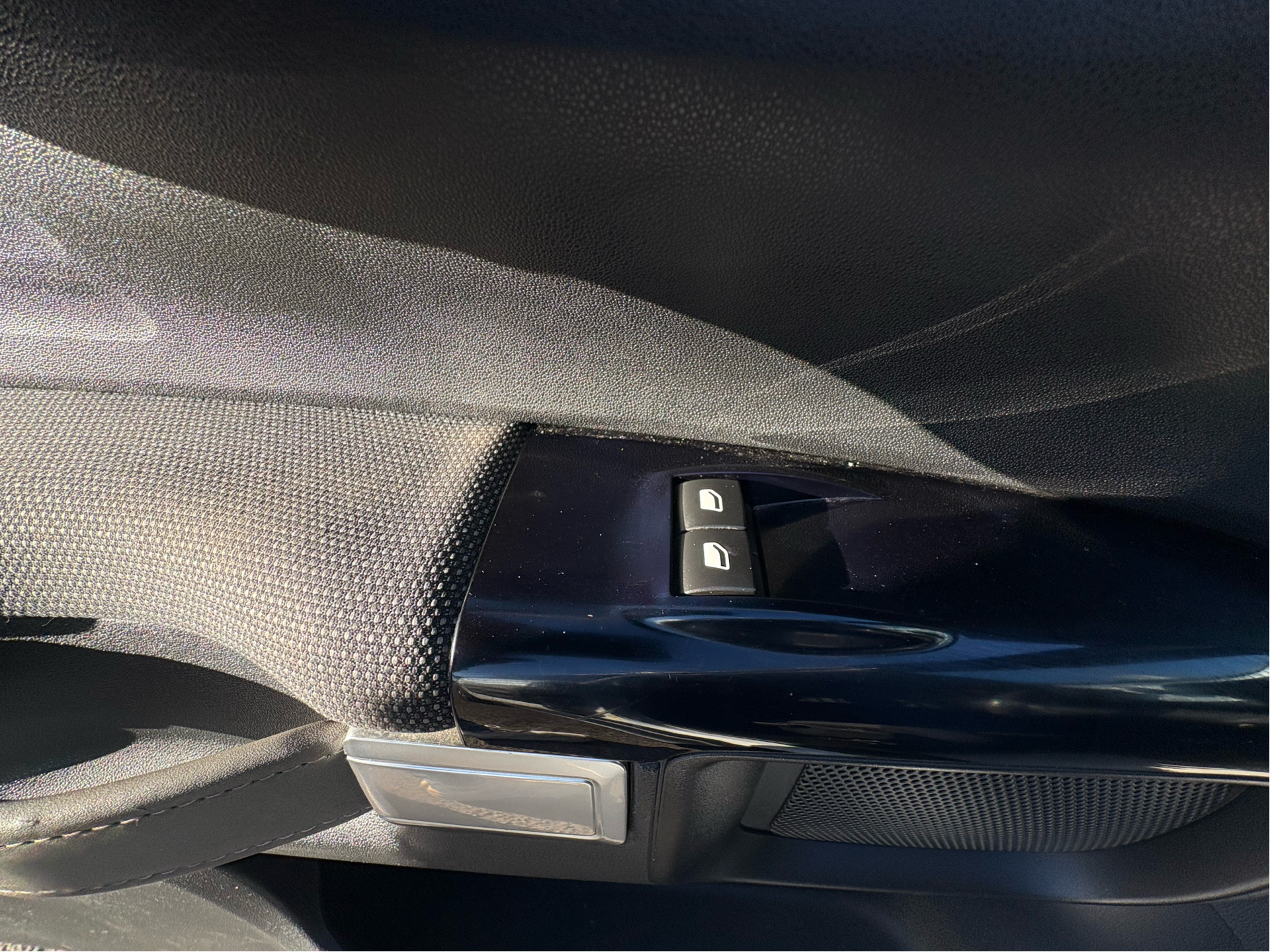 Billede af Citroën C4 Cactus 1,6 Blue HDi Shine Edition 100HK 5d