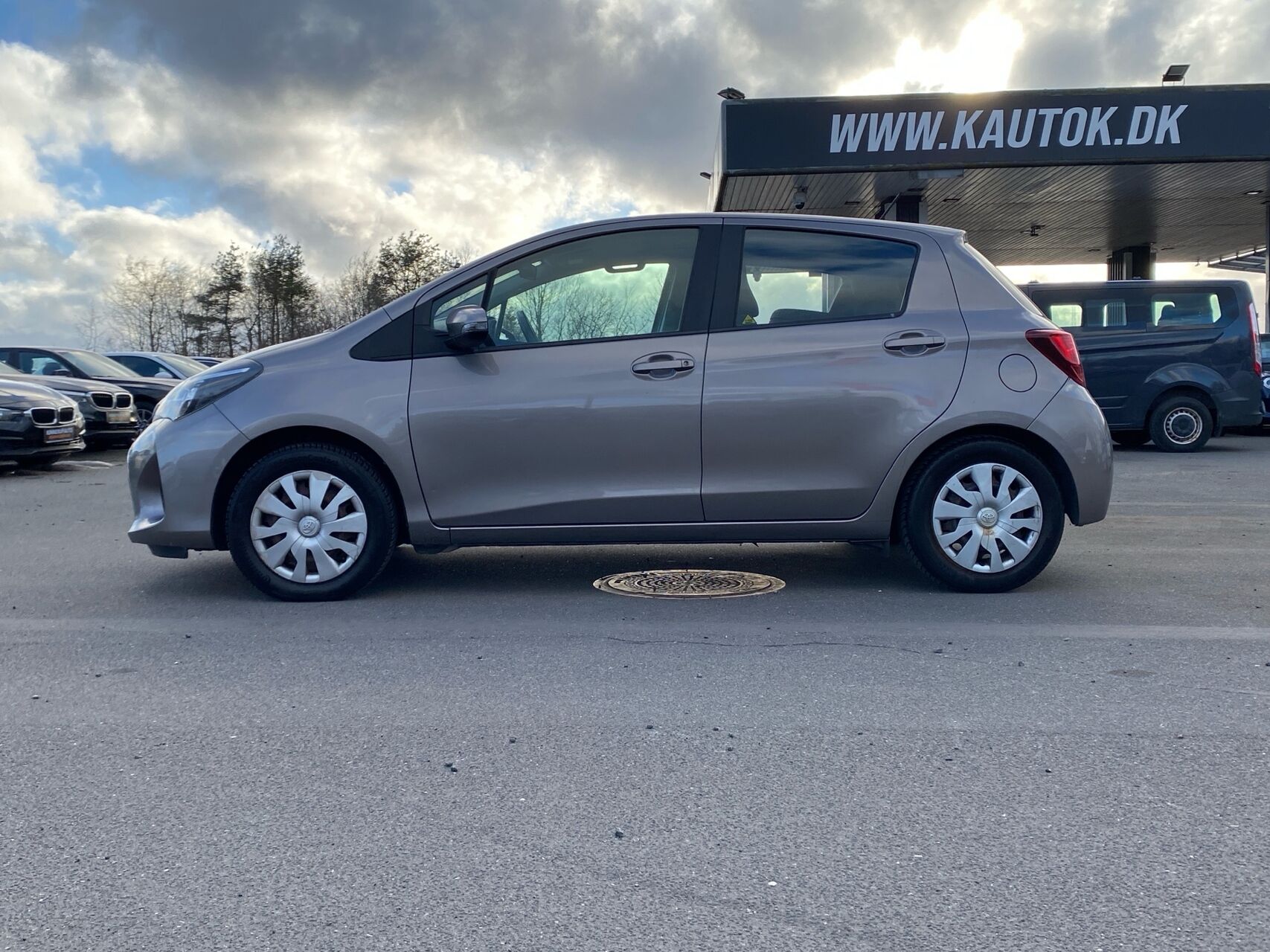 Billede af Toyota Yaris 1,3 VVT-I T2 100HK 5d 6g