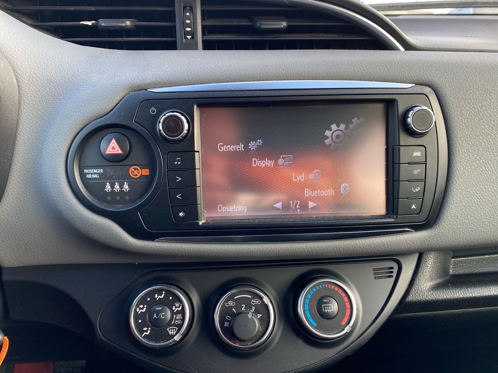 Billede af Toyota Yaris 1,3 VVT-I T2 100HK 5d 6g