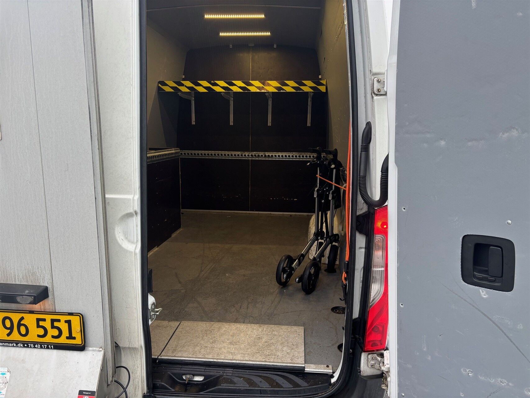 Billede af Mercedes-Benz Sprinter 316 2,1 CDI A3 H2 Mandskabsvogn RWD 163HK DobKab Aut. 