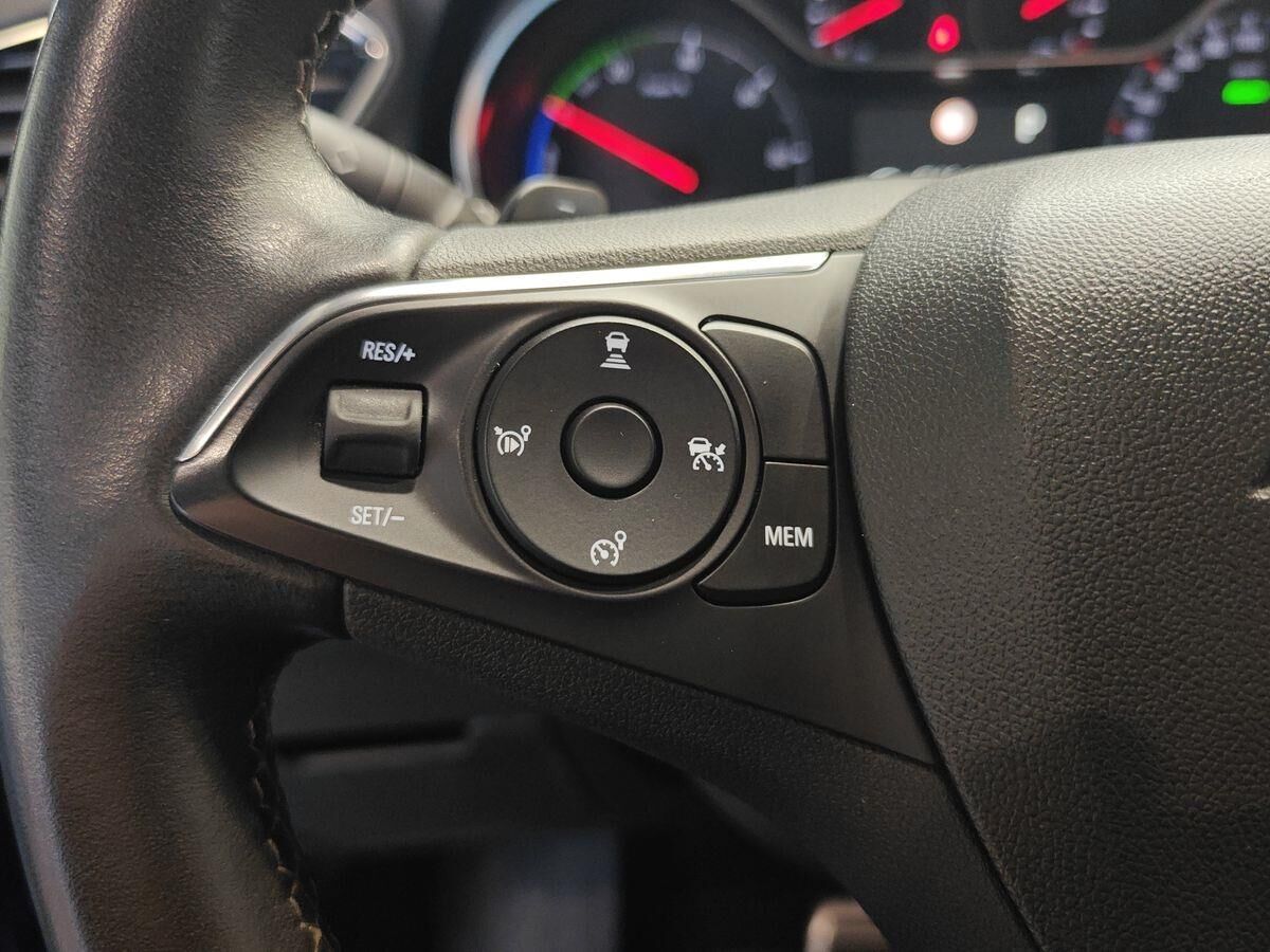 Billede af Opel Grandland X 1,6 PHEV  Plugin-hybrid Ultimate 225HK 5d 8g Aut.