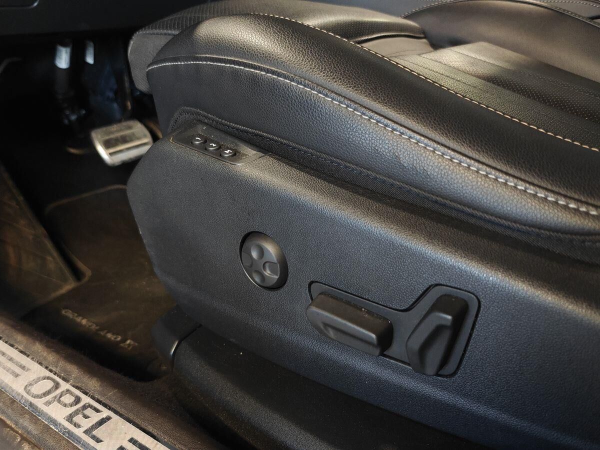 Billede af Opel Grandland X 1,6 PHEV  Plugin-hybrid Ultimate 225HK 5d 8g Aut.