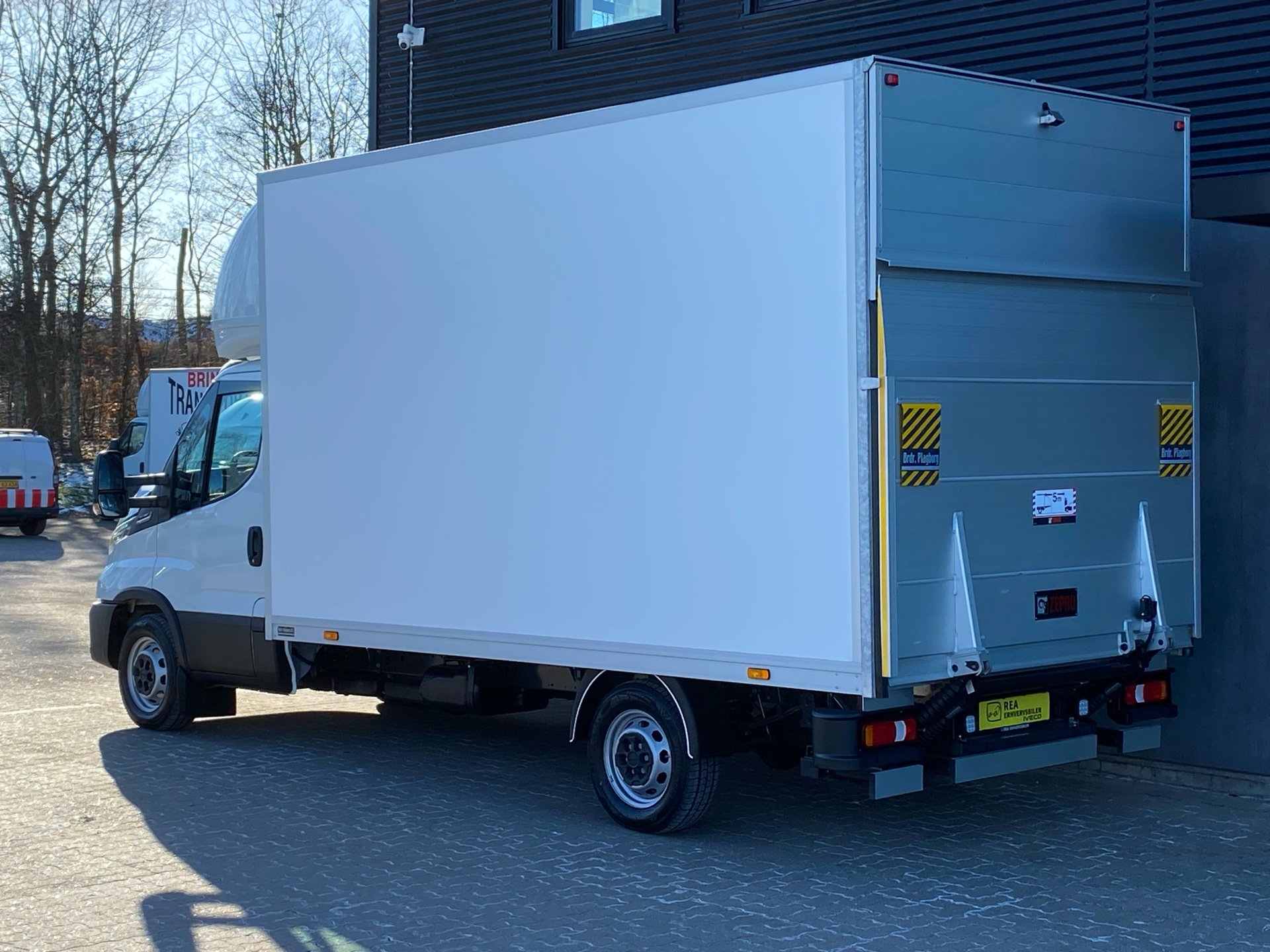 Billede af Iveco Daily 35S18 4100mm 3,0 D 180HK Ladv./Chas. 8g Aut.
