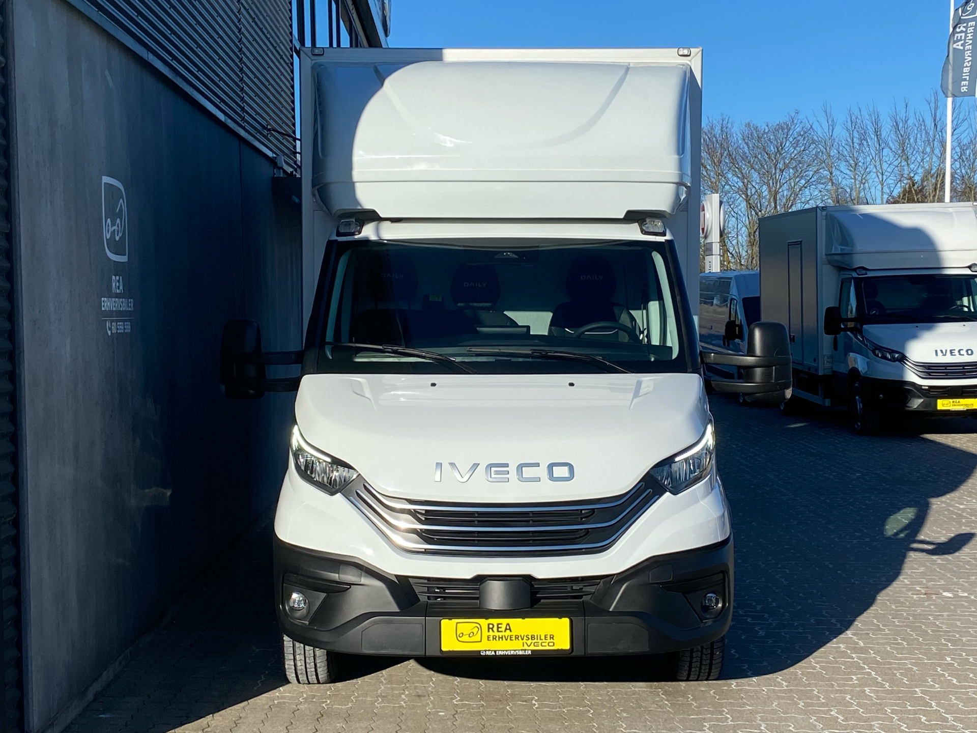 Billede af Iveco Daily 35S18 4100mm 3,0 D 180HK Ladv./Chas. 8g Aut.