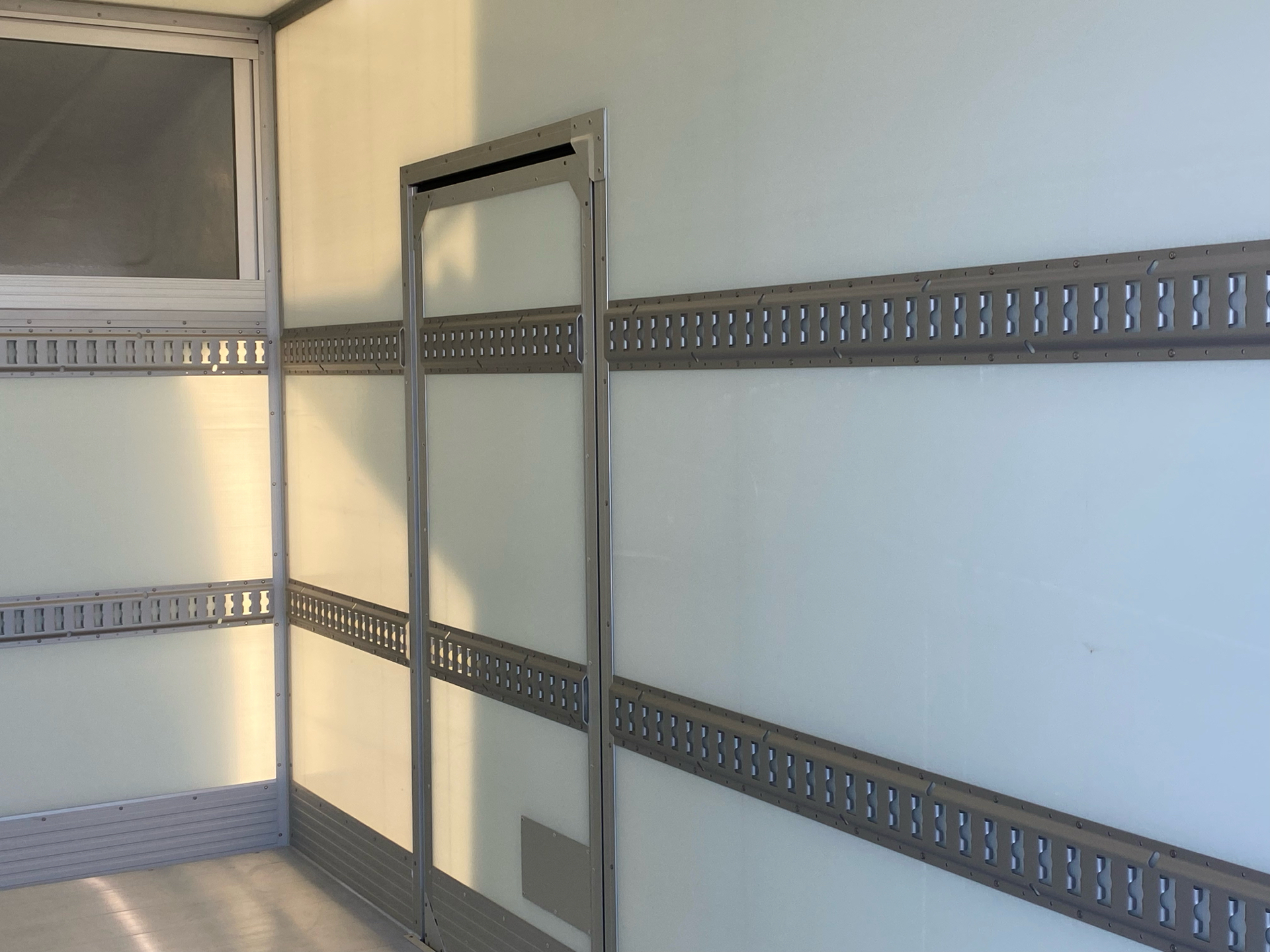 Billede af Iveco Daily 35S18 4100mm 3,0 D 180HK Ladv./Chas. 8g Aut.