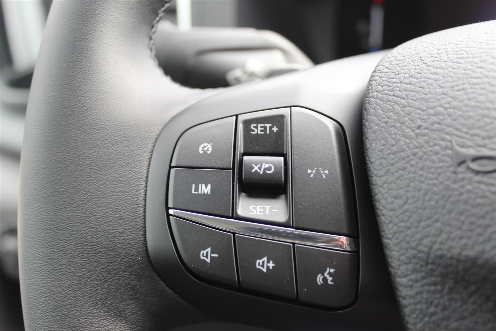 Billede af Ford Transit 350 L3H2 2,0 TDCi Trend 130HK Van 8g Aut.