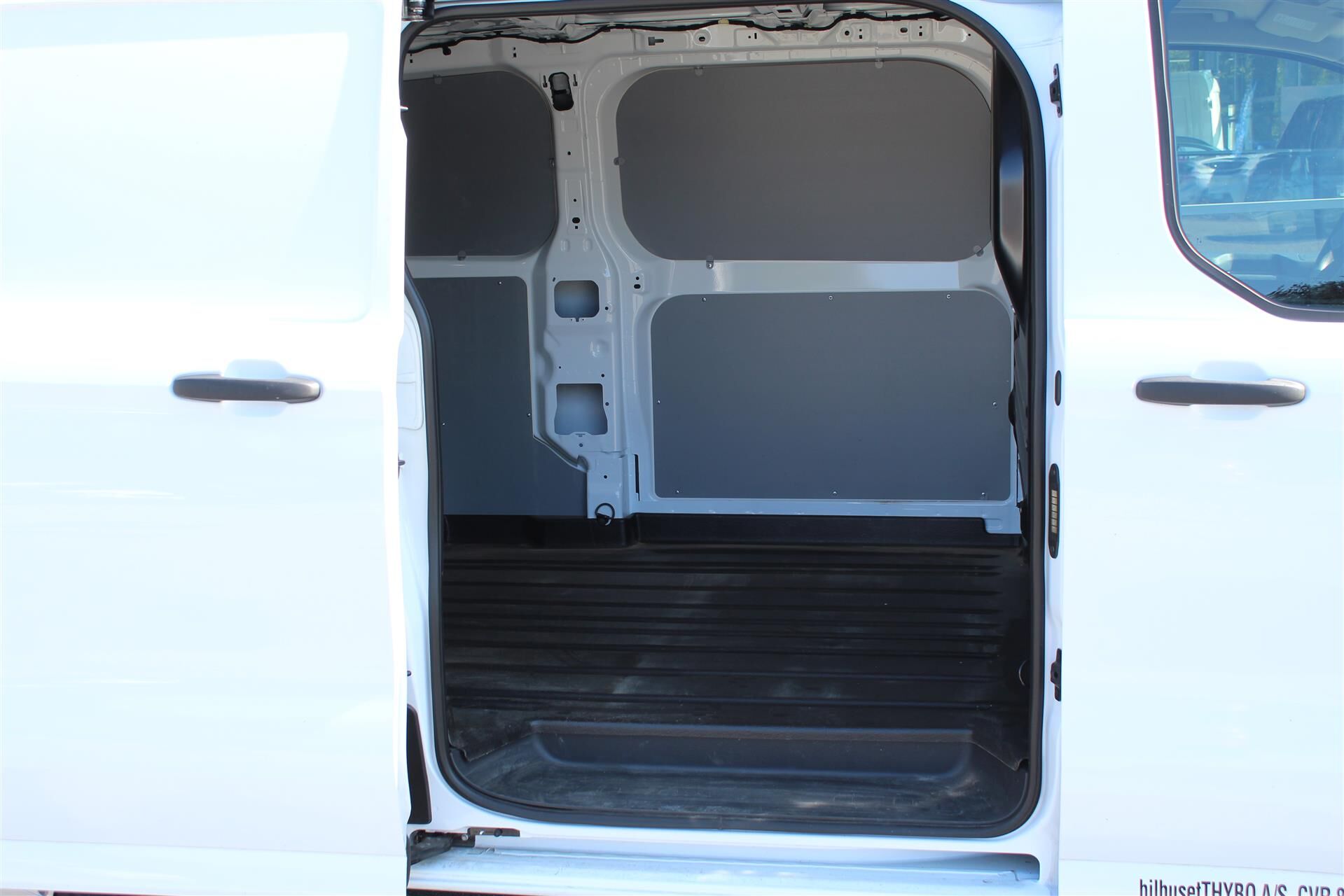 Billede af Ford Transit Custom Transit Custom Van Trend 320L2 H1 2.0 EcoBlue (136 HK) Kassevogn FWD M6