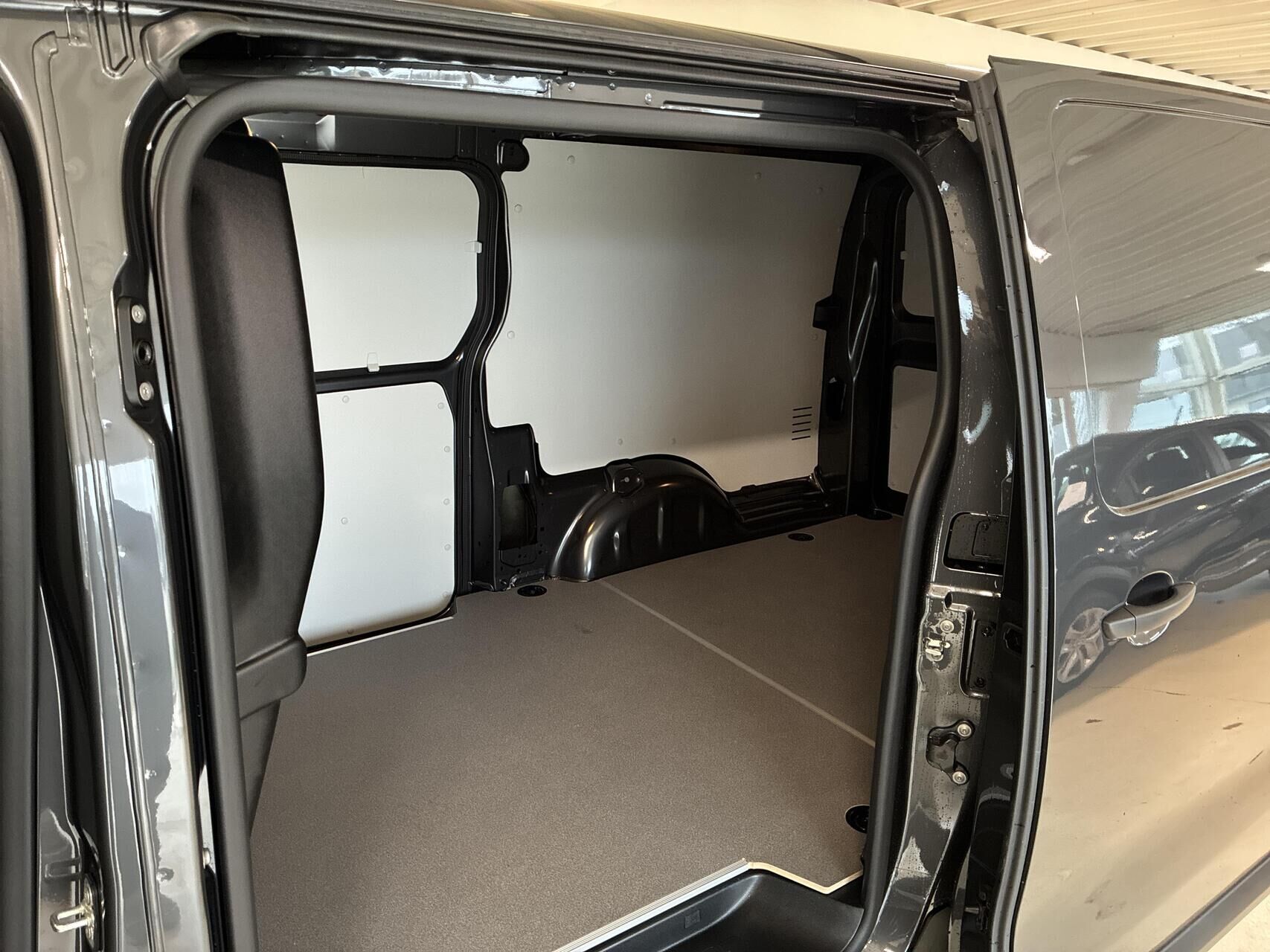 Billede af Toyota Proace 2.2D 150hk Long/To skydedøre aut.gear Comfort Master