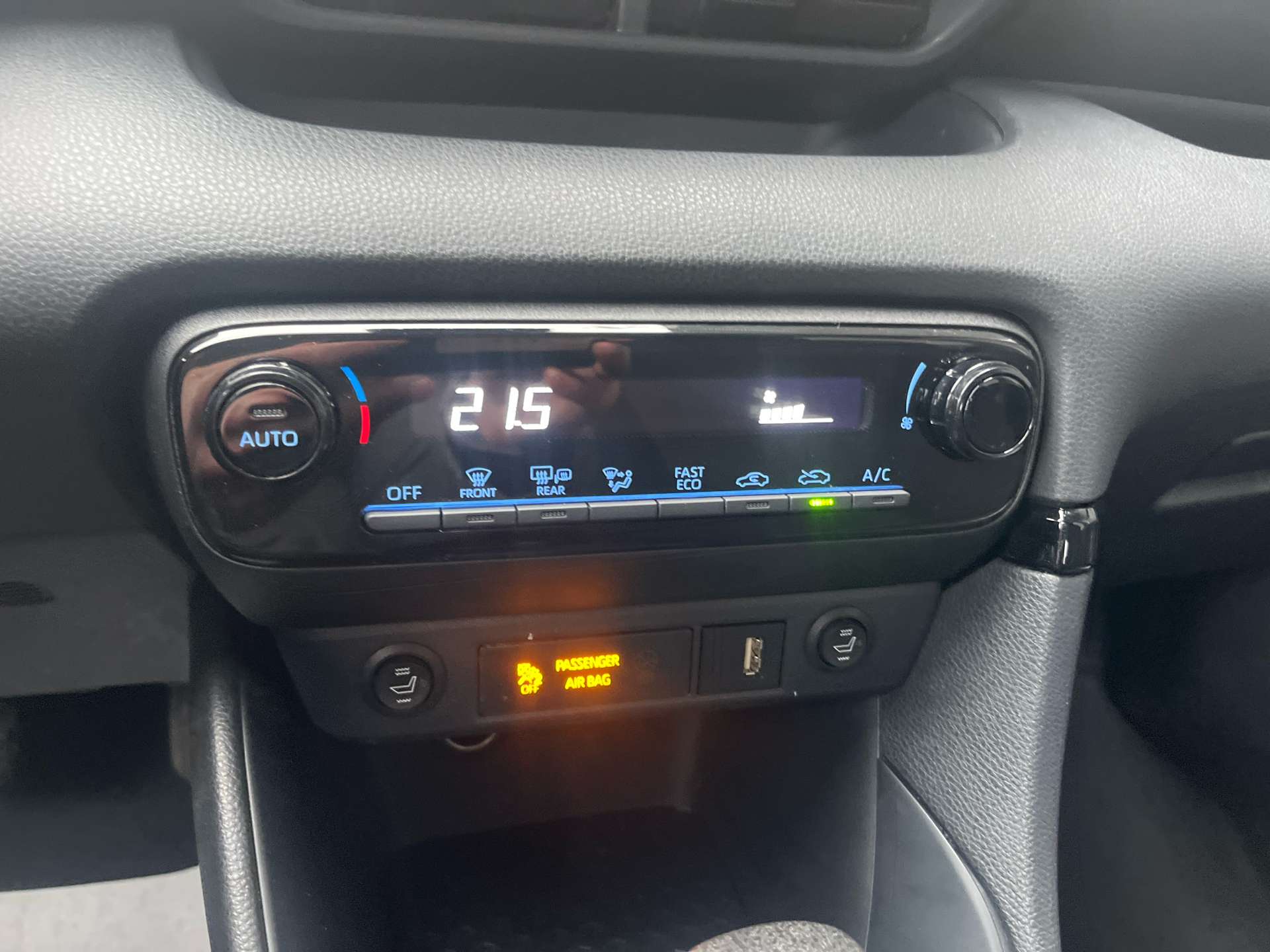 Billede af Mazda 2 1,5 VVT-I  Hybrid Pure CVT 116HK 5d Trinl. Gear