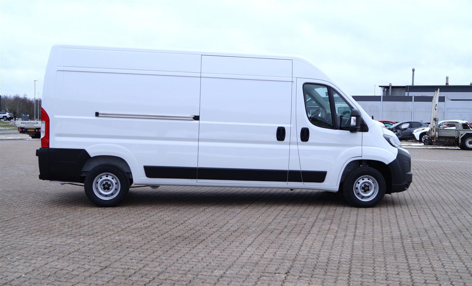 Billede af Opel Movano 33 L3H2 2,2 BlueHDi Enjoy+ 140HK Van 6g