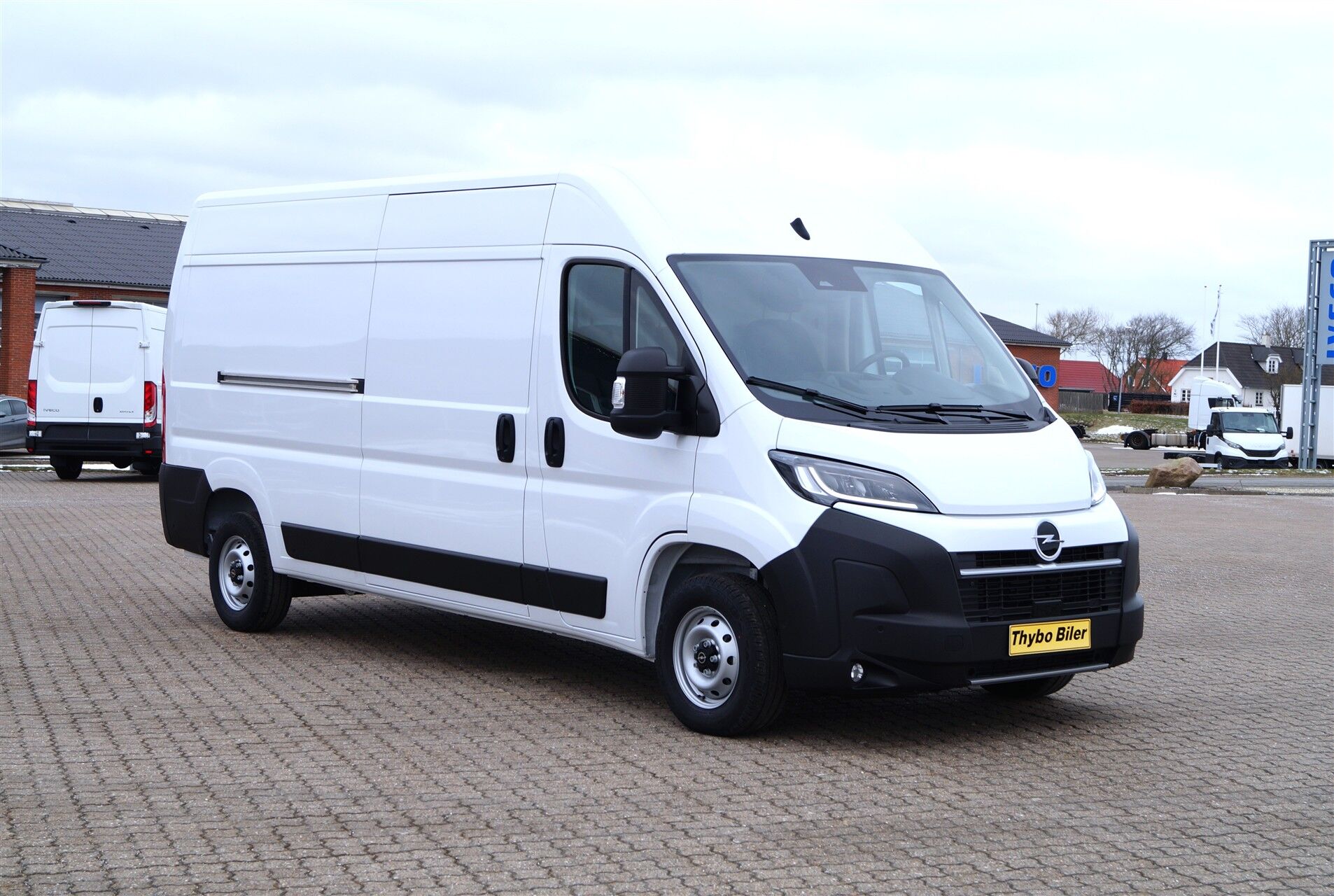 Billede af Opel Movano 33 L3H2 2,2 BlueHDi Enjoy+ 140HK Van 6g