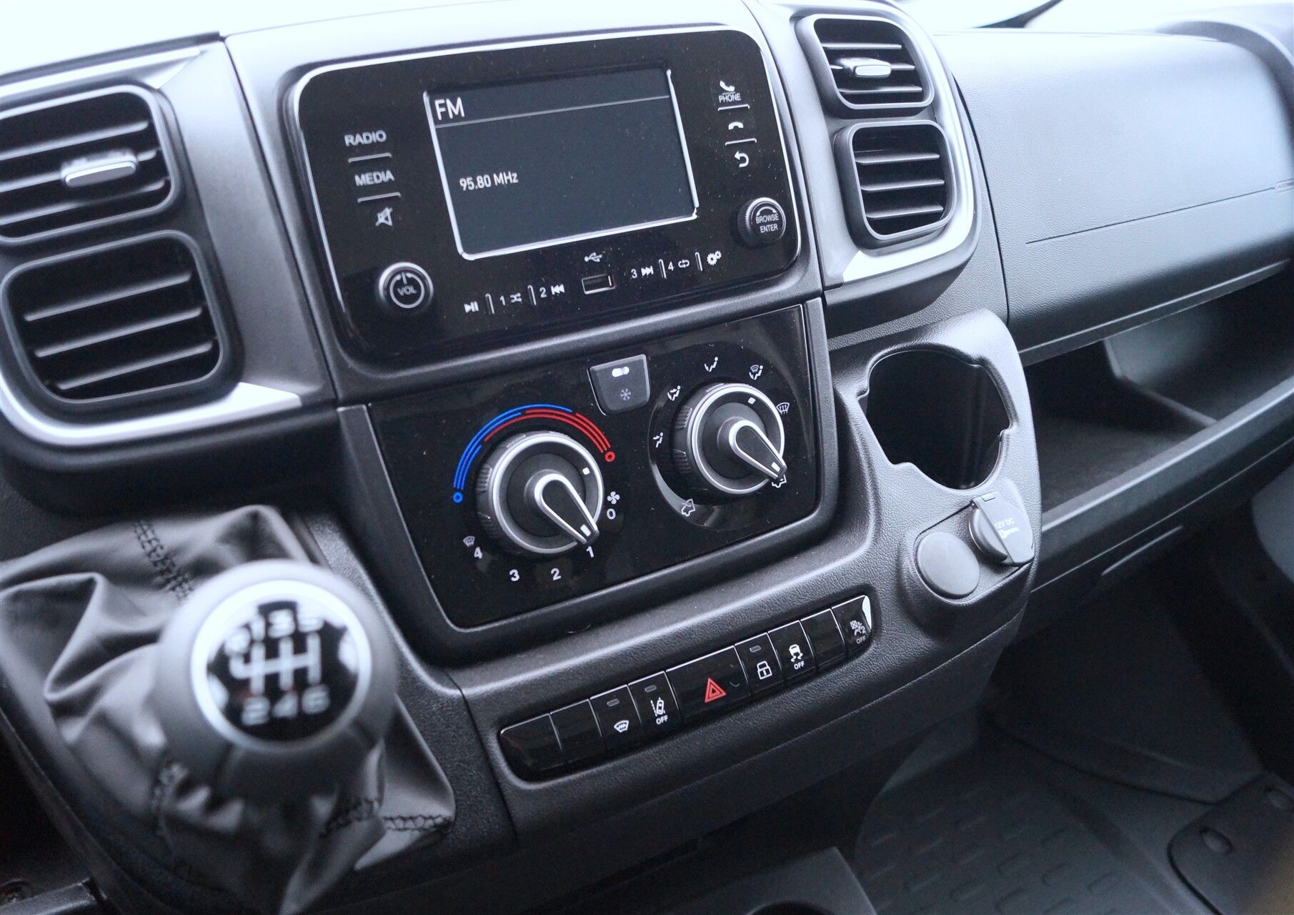 Billede af Opel Movano 33 L3H2 2,2 BlueHDi Enjoy+ 140HK Van 6g