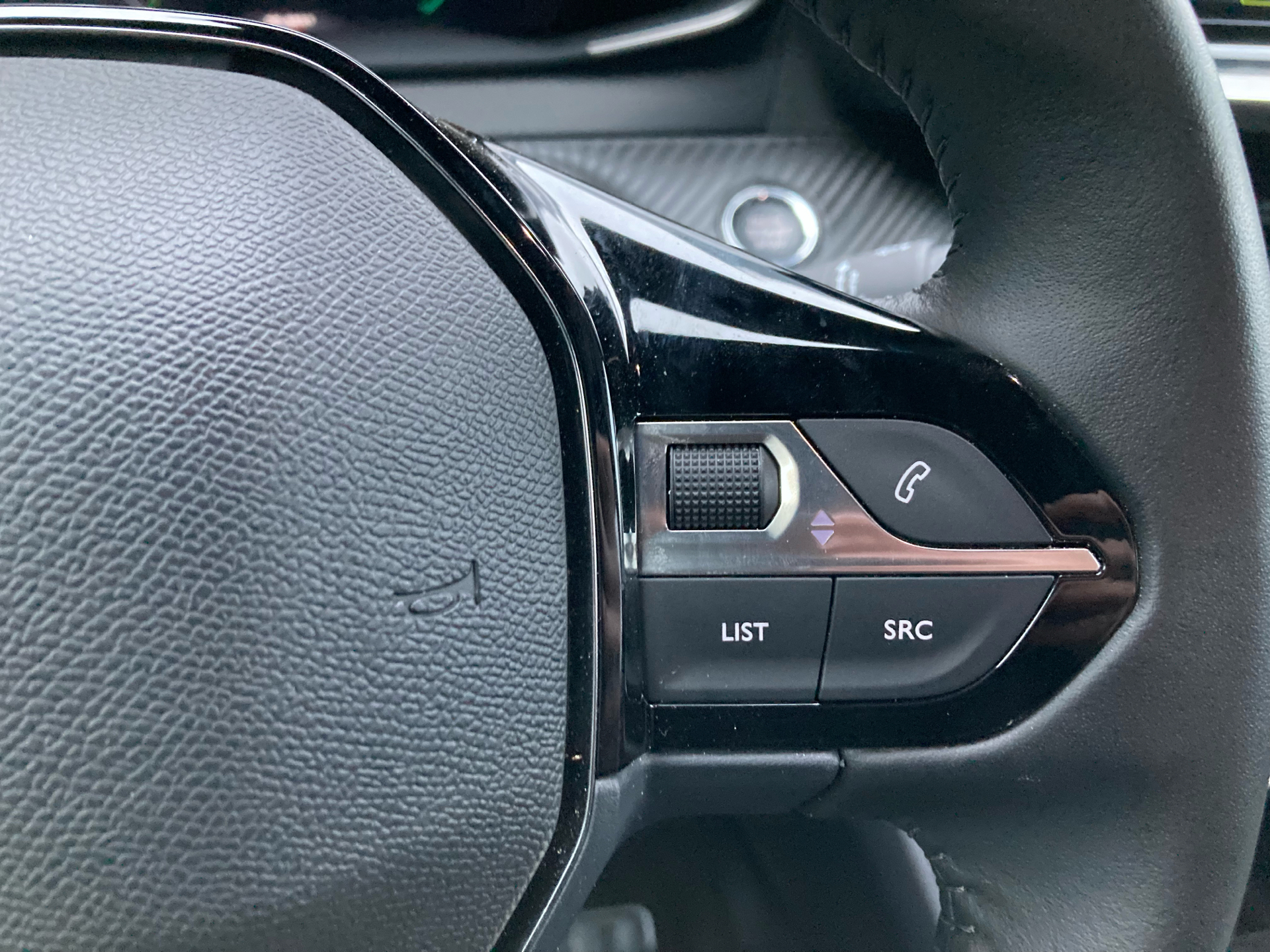 Billede af Peugeot e-2008 EL Allure 156HK 5d Aut.