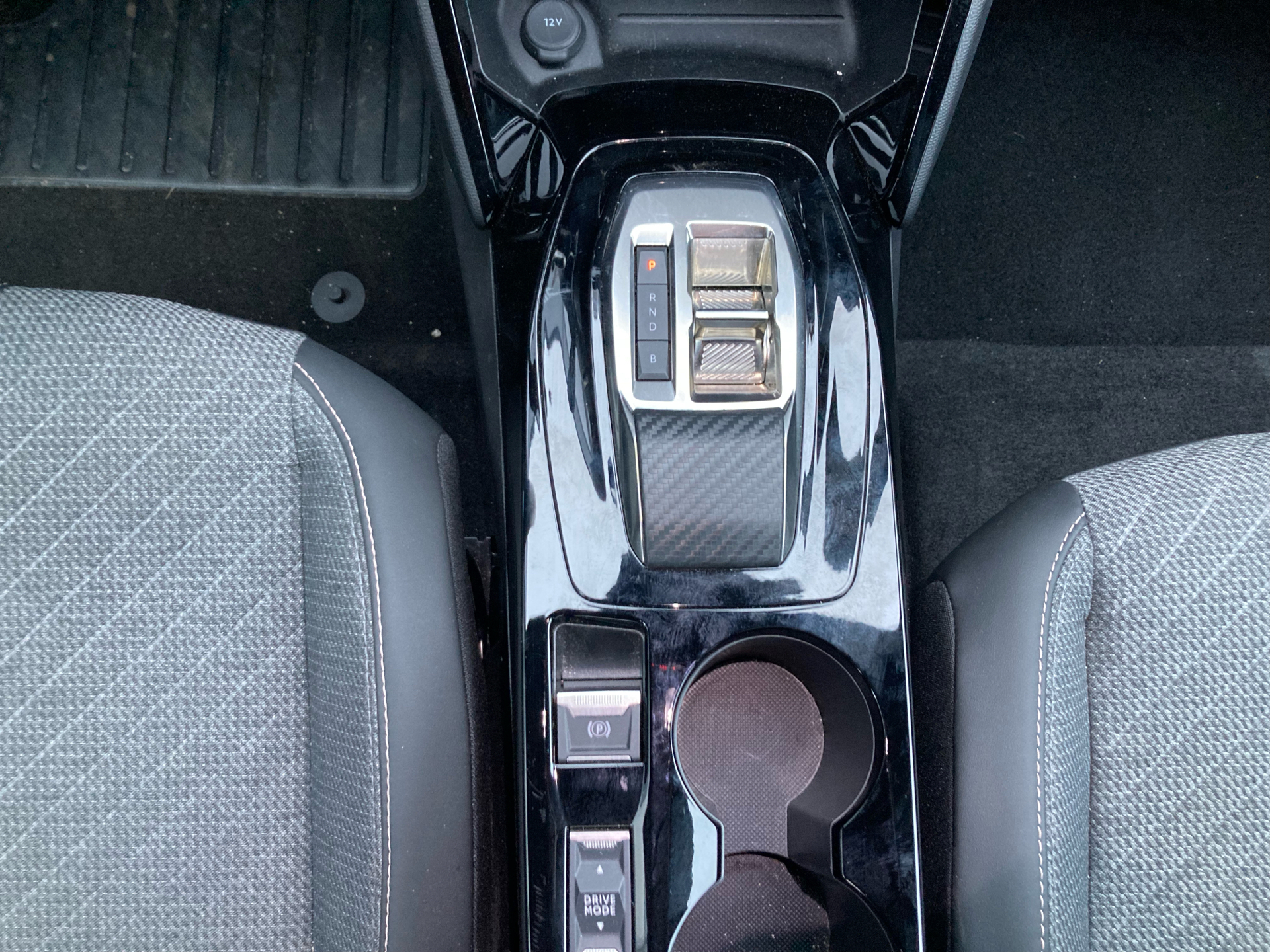 Billede af Peugeot e-2008 EL Allure 156HK 5d Aut.