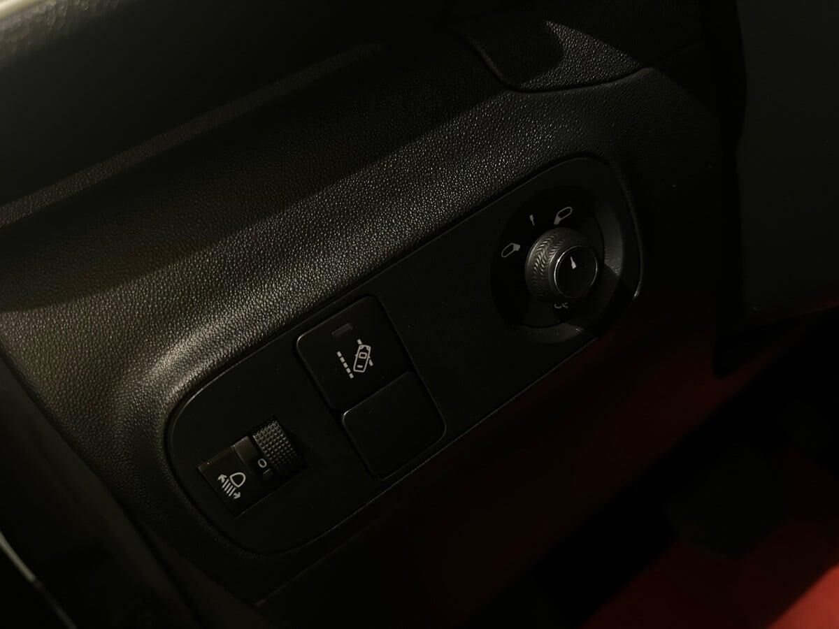 Billede af Citroën C3 1,2 PureTech Skyline EAT6 start/stop 110HK 5d 6g Aut.