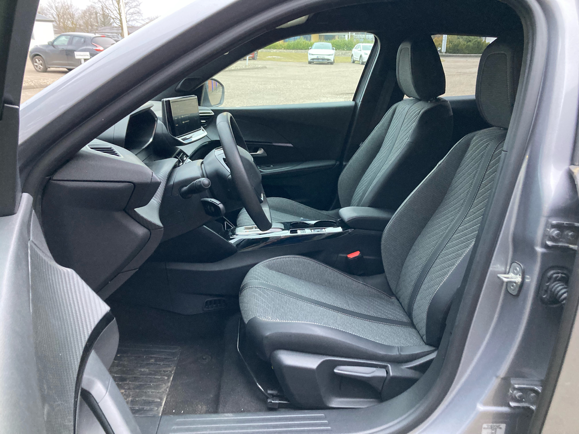 Billede af Peugeot e-2008 EL Allure 156HK 5d Aut.