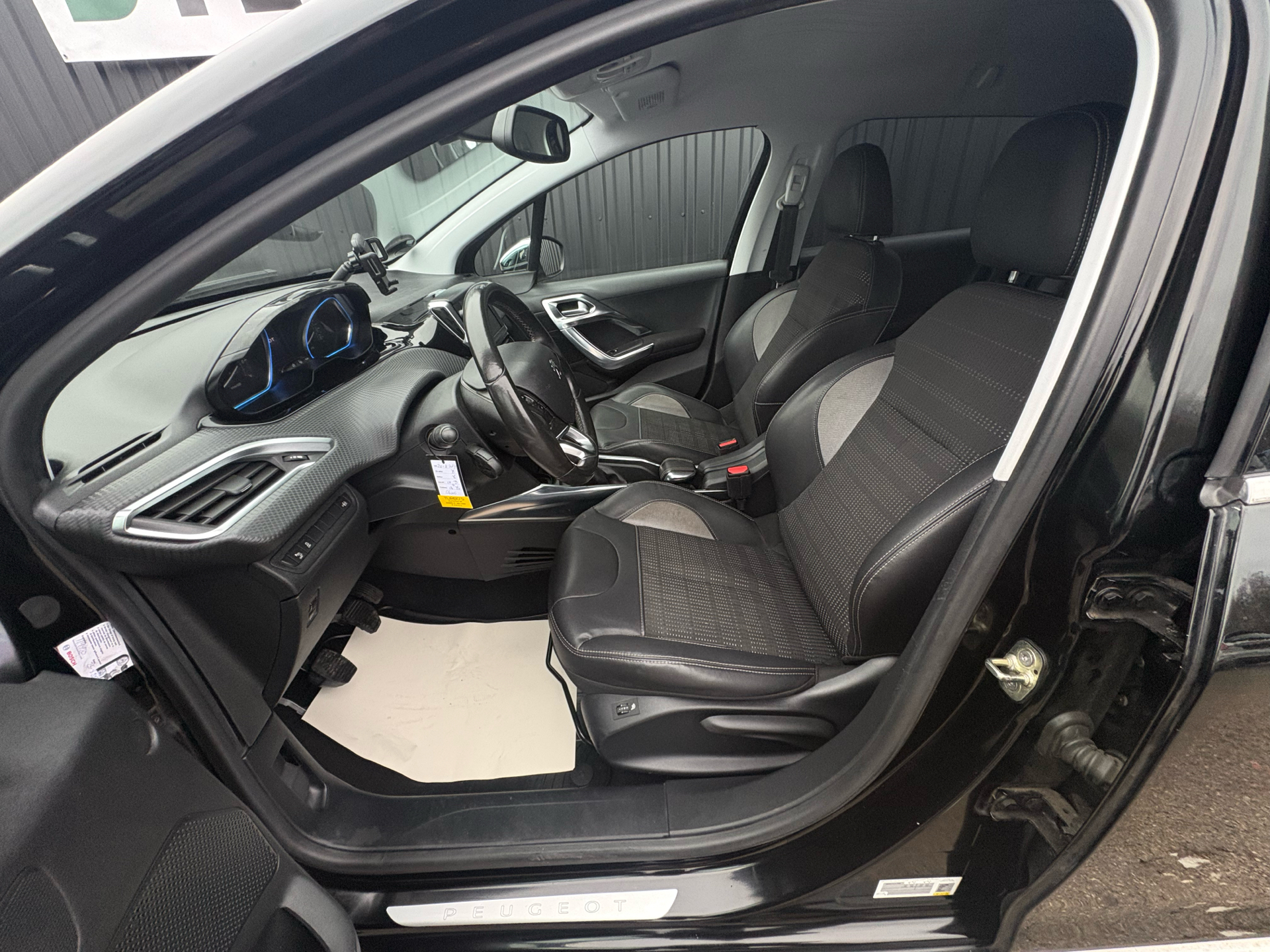 Billede af Peugeot 2008 1,2 VTi Allure 82HK