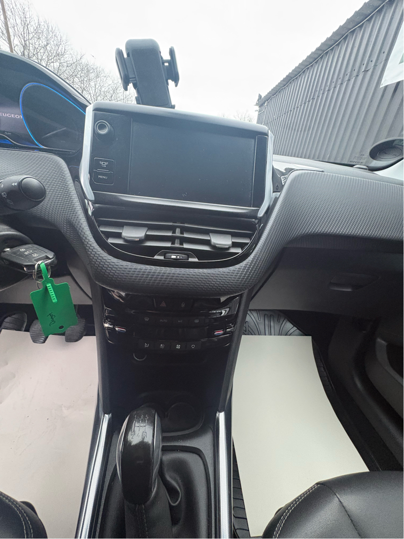 Billede af Peugeot 2008 1,2 VTi Allure 82HK