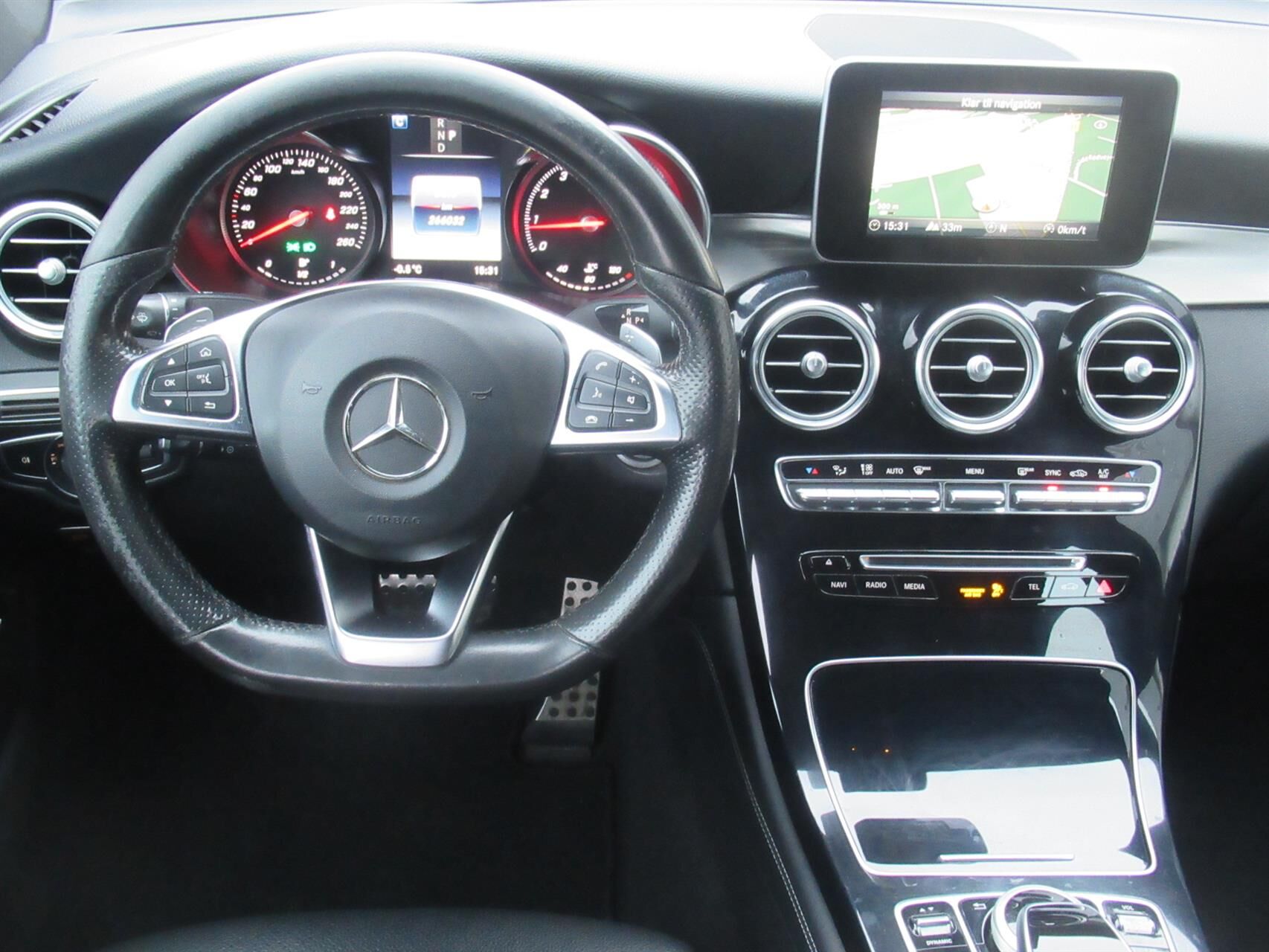 Billede af Mercedes-Benz GLC250 Coupe 2,0 AMG Line 4Matic 9G-Tronic 211HK 5d 9g Aut.