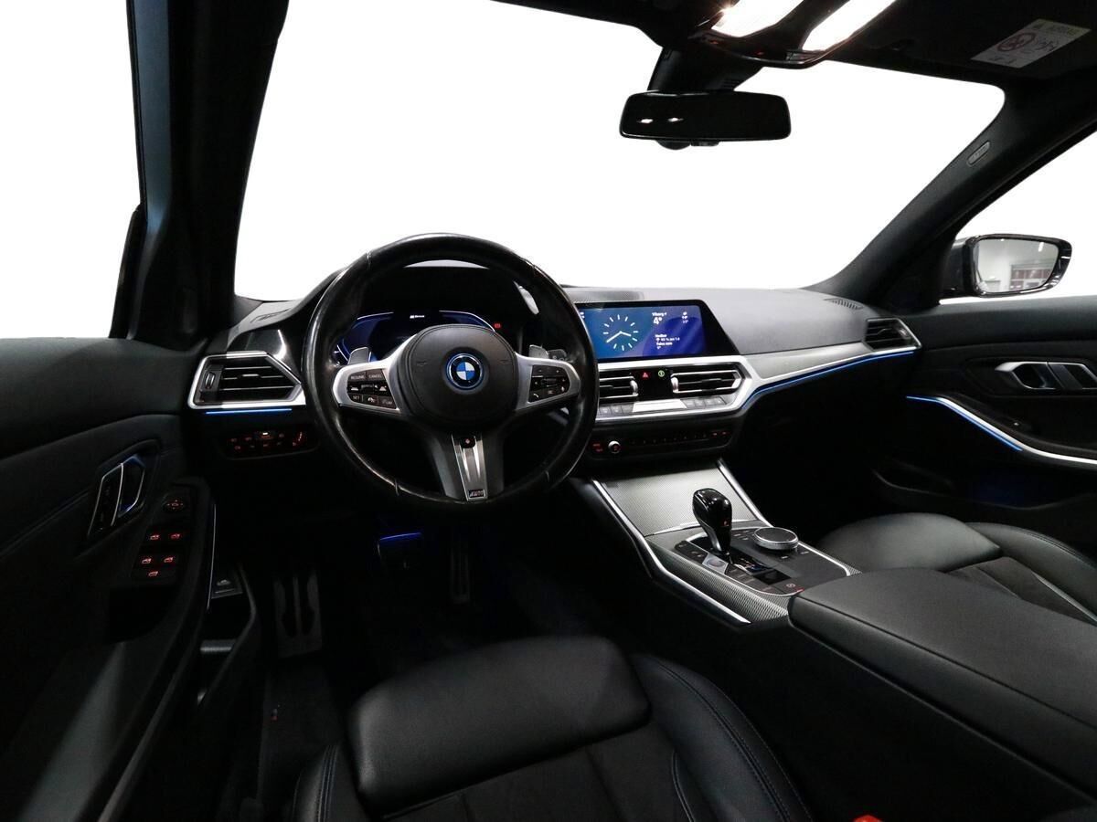 Billede af BMW 330e Touring 2,0 Plugin-hybrid M-Sport Steptronic 292HK Stc 8g Aut.