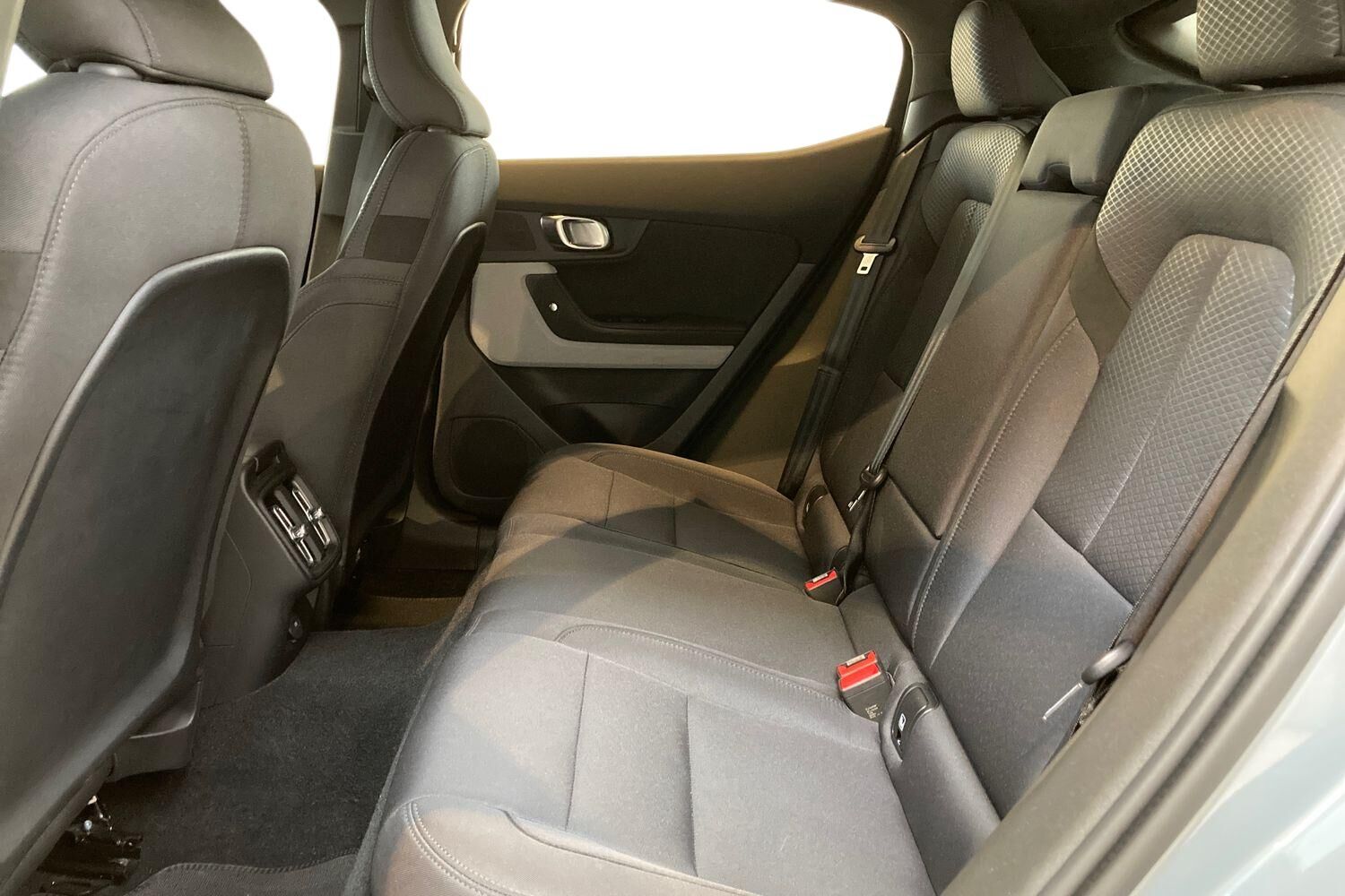 Billede af Polestar 2 EL Long range Single motor 231HK 5d Aut.