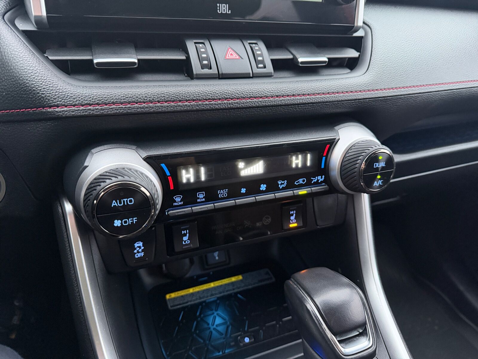 Billede af Toyota RAV4 Plug-in 2,5 Plugin-hybrid H3 Premium AWD 306HK 5d 6g Aut.