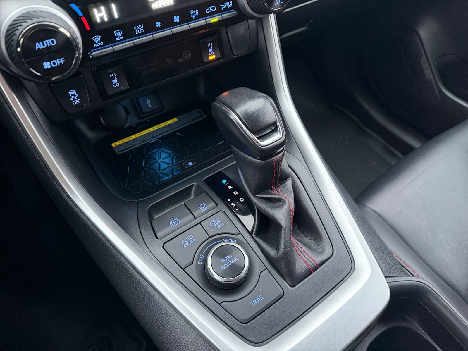 Billede af Toyota RAV4 Plug-in 2,5 Plugin-hybrid H3 Premium AWD 306HK 5d 6g Aut.