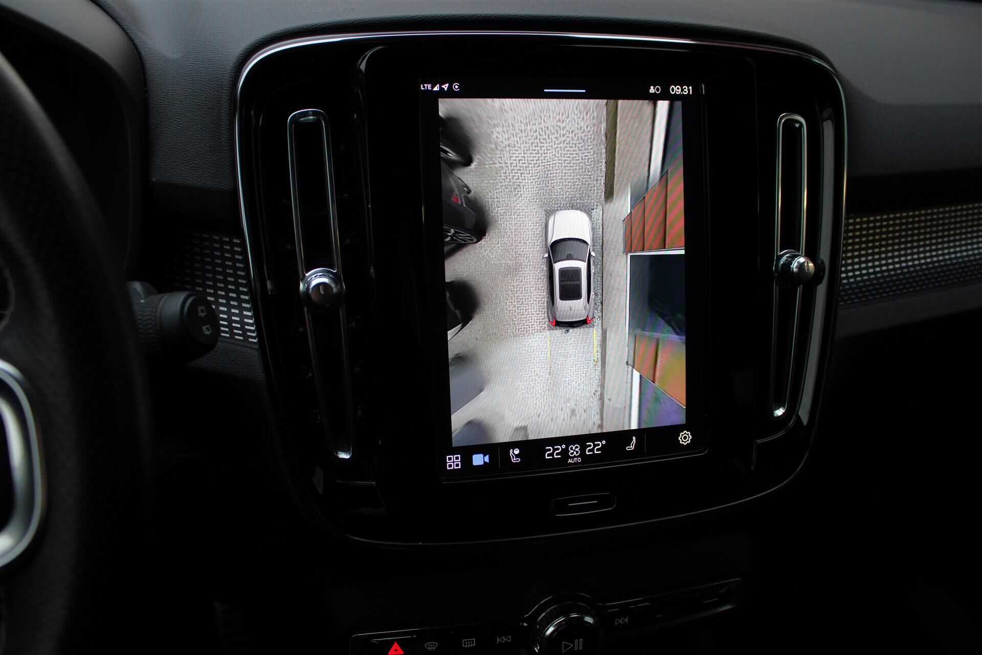 Billede af Volvo XC40 P8 Recharge Twin R-design AWD 408HK 5d Aut.