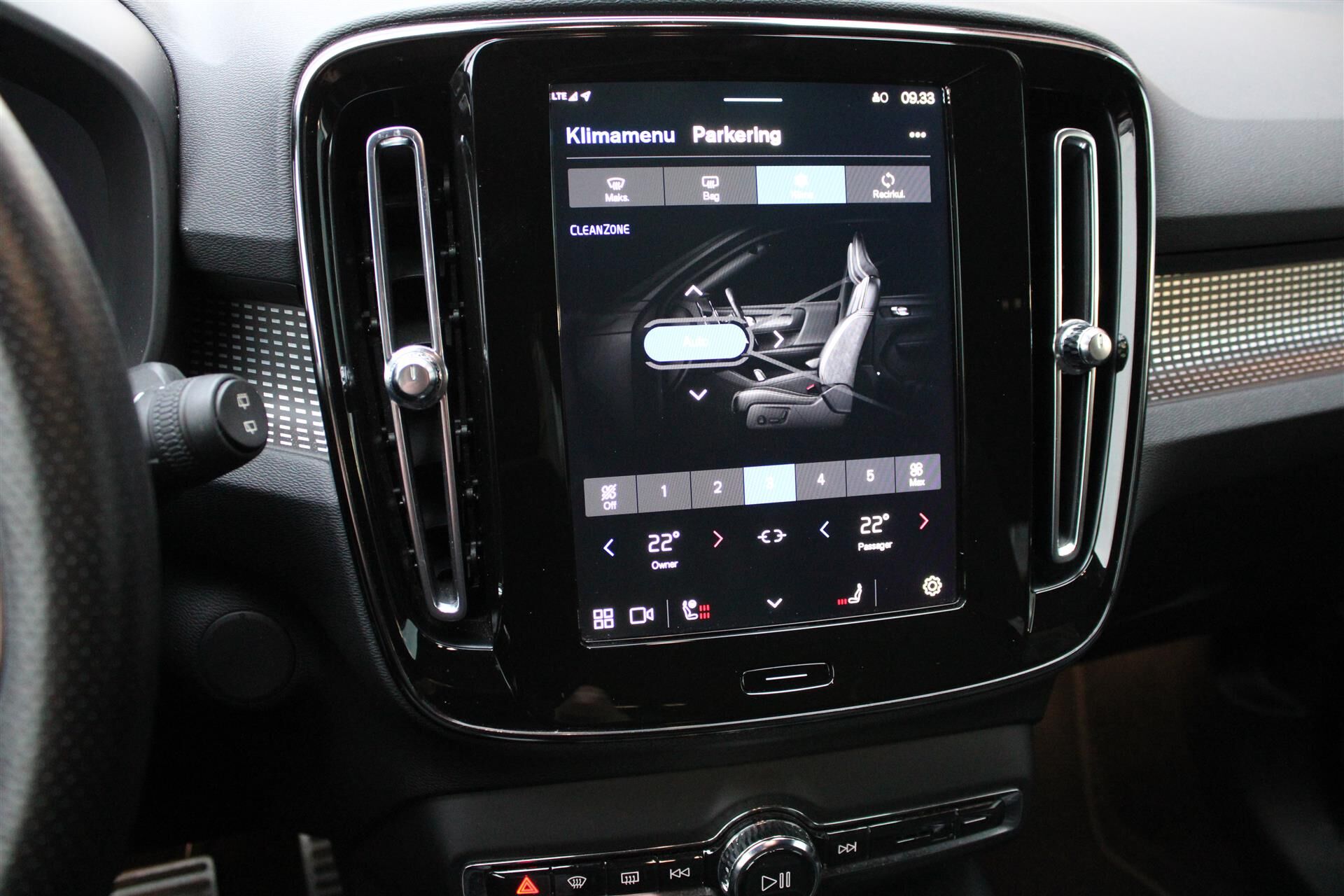 Billede af Volvo XC40 P8 Recharge Twin R-design AWD 408HK 5d Aut.