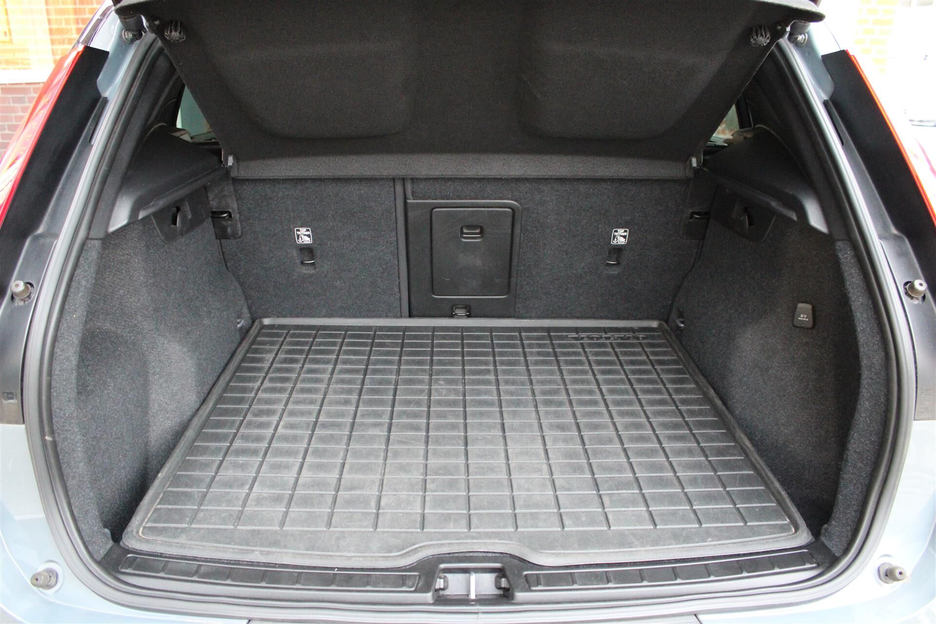 Billede af Volvo XC40 P8 Recharge Twin R-design AWD 408HK 5d Aut.