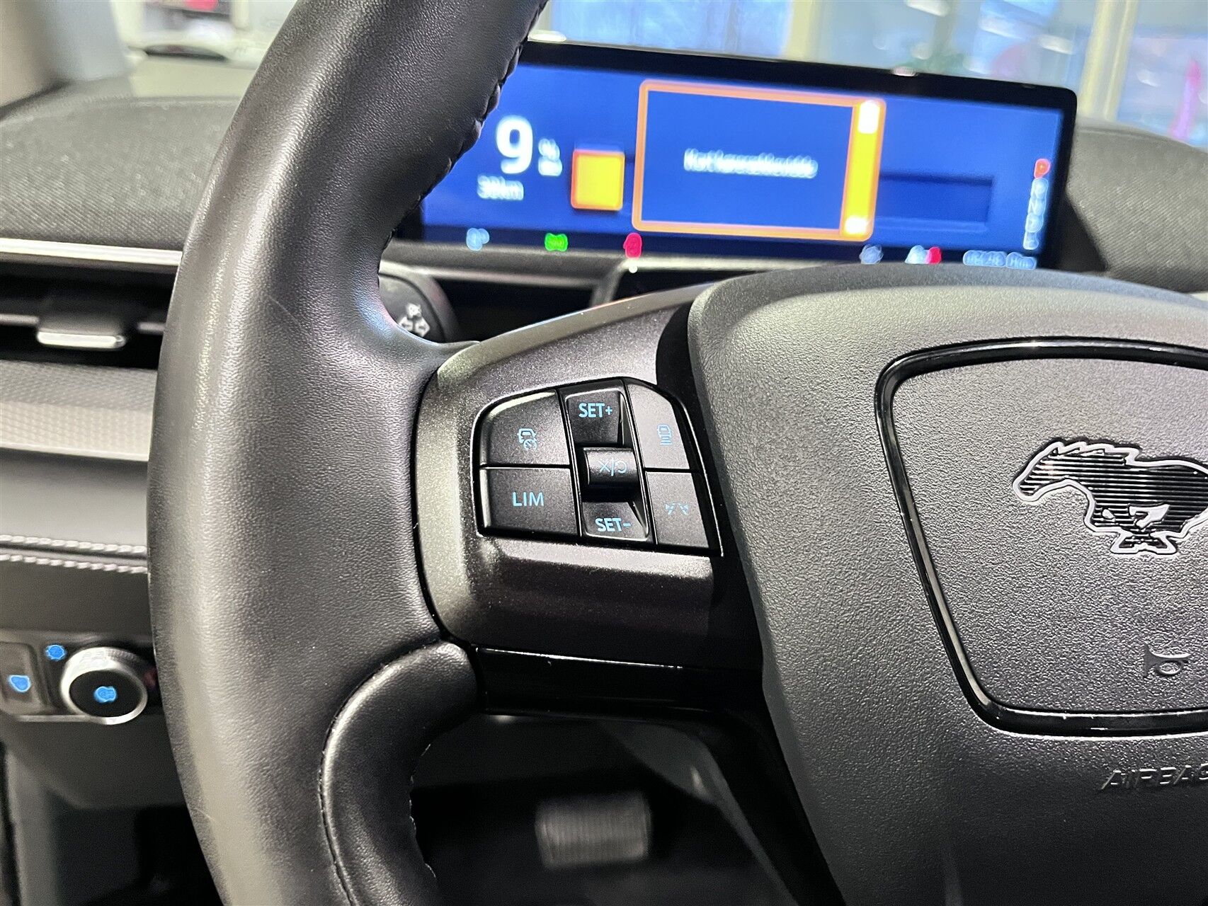 Billede af Ford Mustang Mach-E EL UR 294HK 5d Aut.