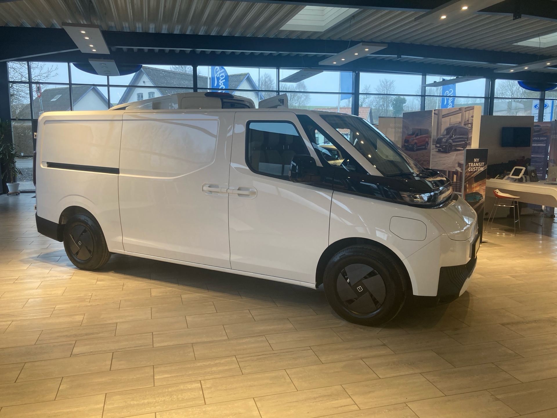 Billede af Farizon SV L2H1 83 kWh 231HK Van Aut.