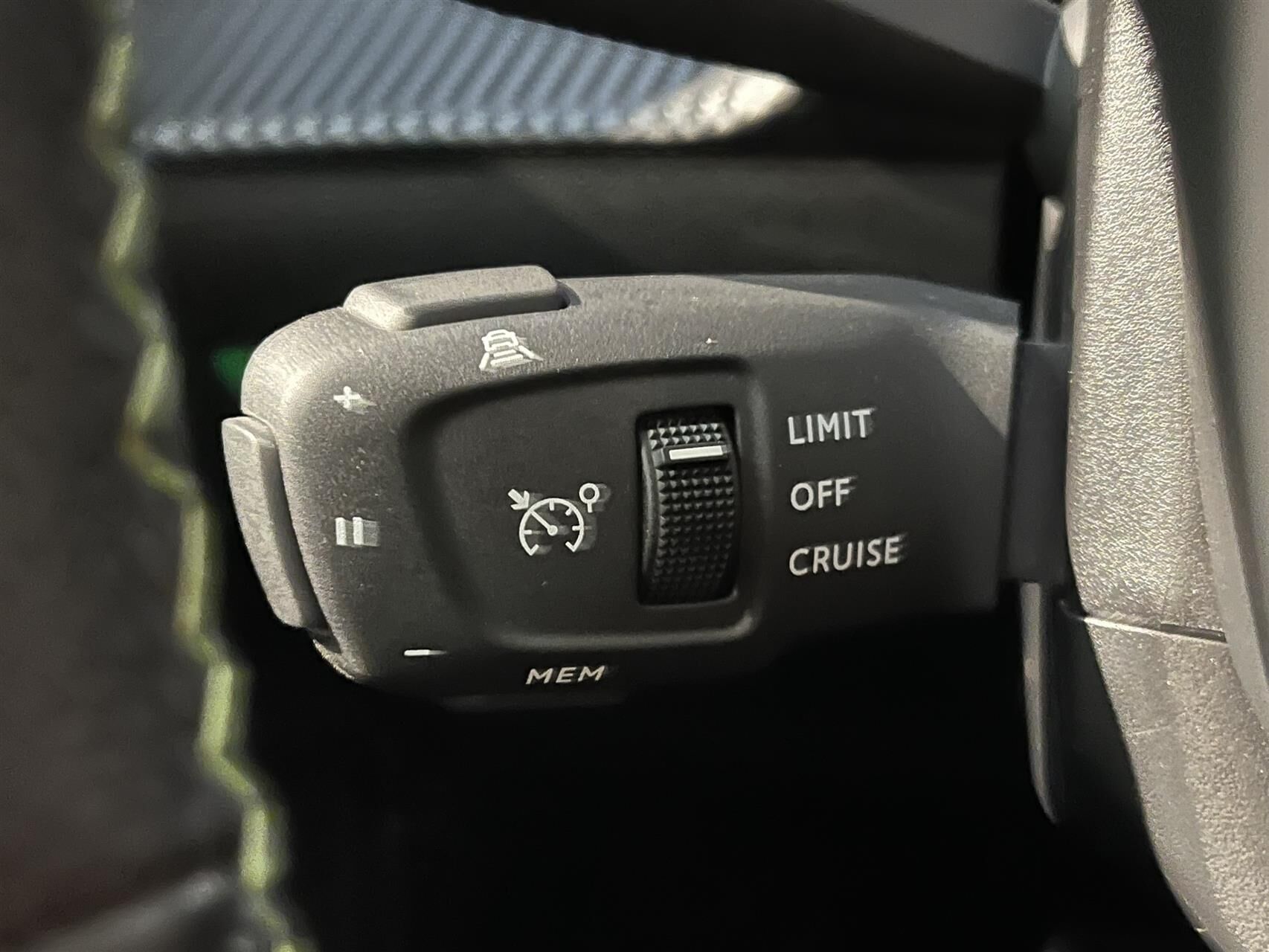 Billede af Peugeot e-2008 EL GT Prime+ 136HK 5d Aut.