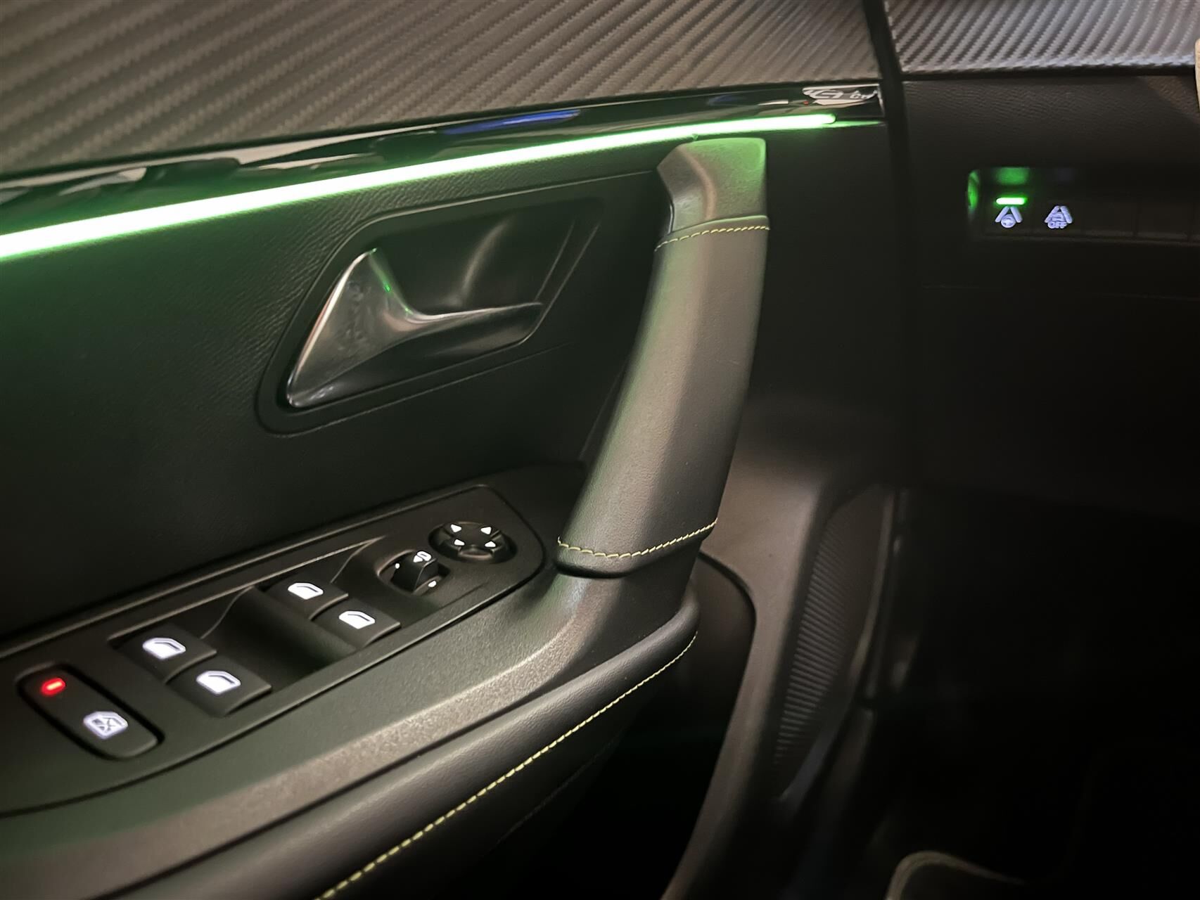 Billede af Peugeot e-2008 EL GT Prime+ 136HK 5d Aut.