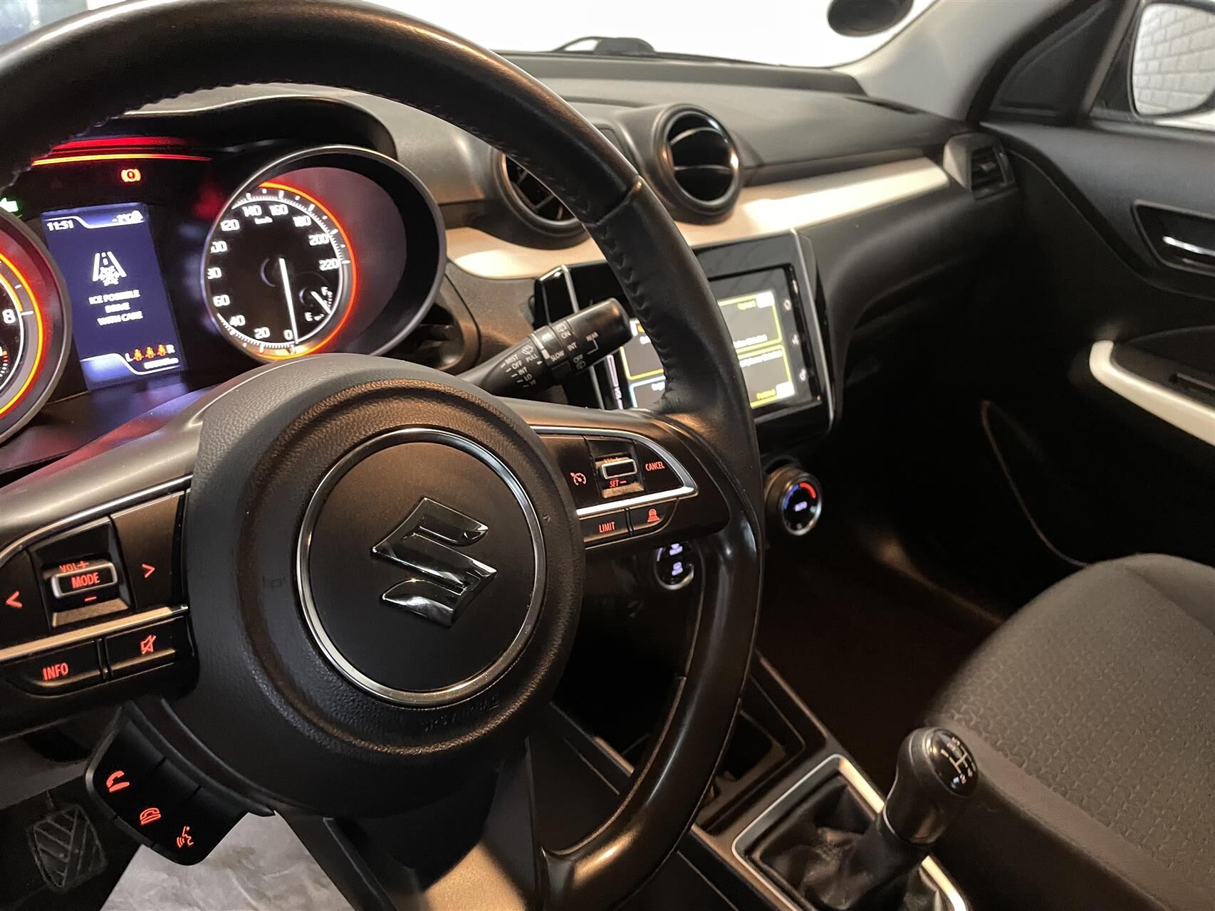 Billede af Suzuki Swift 1,2 Dualjet  Mild hybrid Exclusive 90HK 5d