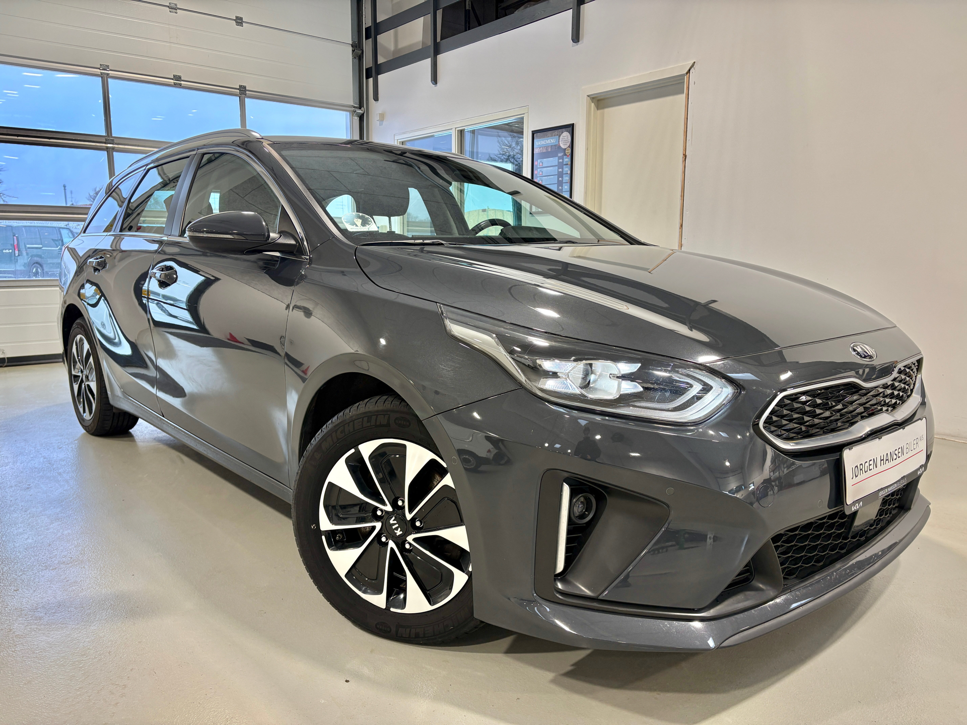 Billede af Kia Ceed SW 1,6 GDI PHEV  Plugin-hybrid Plus DCT 141HK Stc 6g Aut.