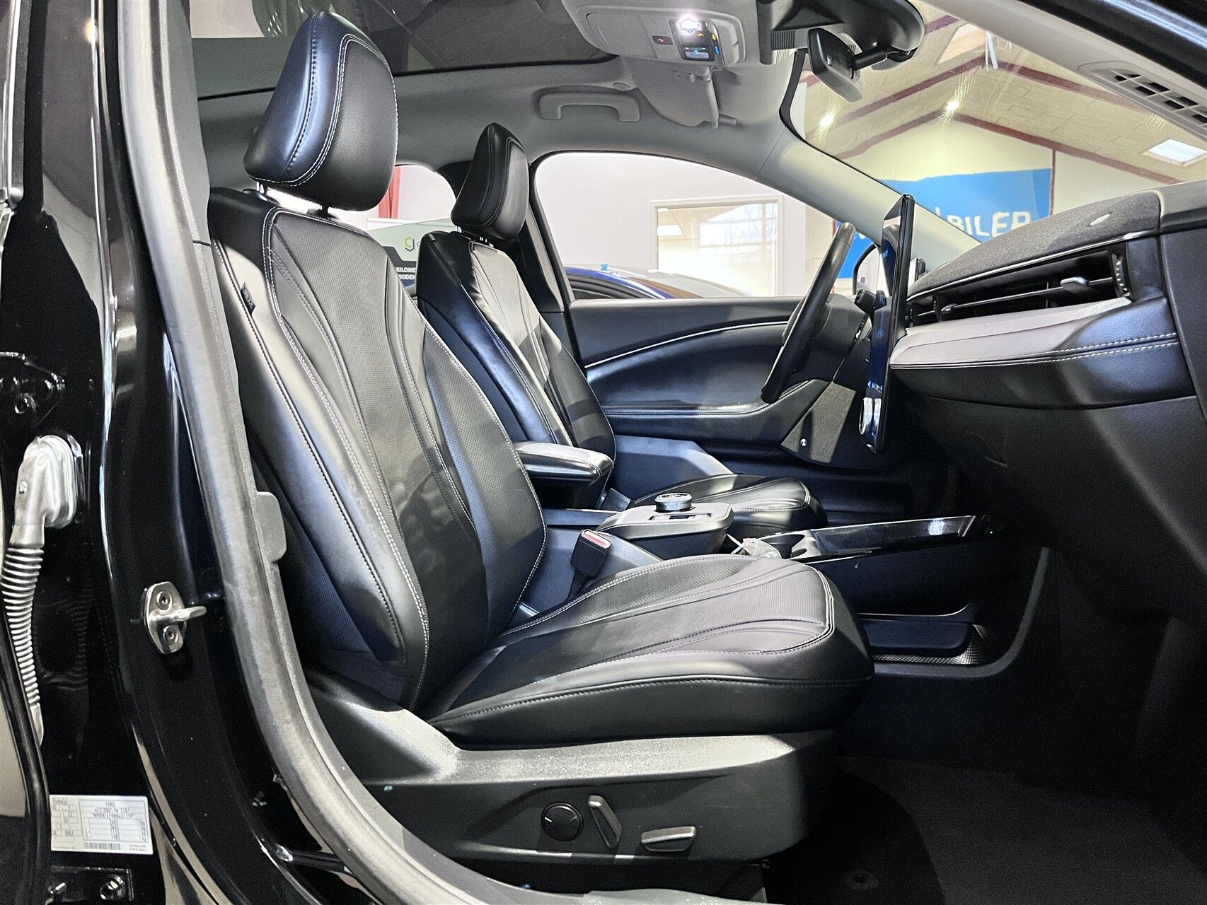 Billede af Ford Mustang Mach-E EL UR Premium 294HK 5d Aut.