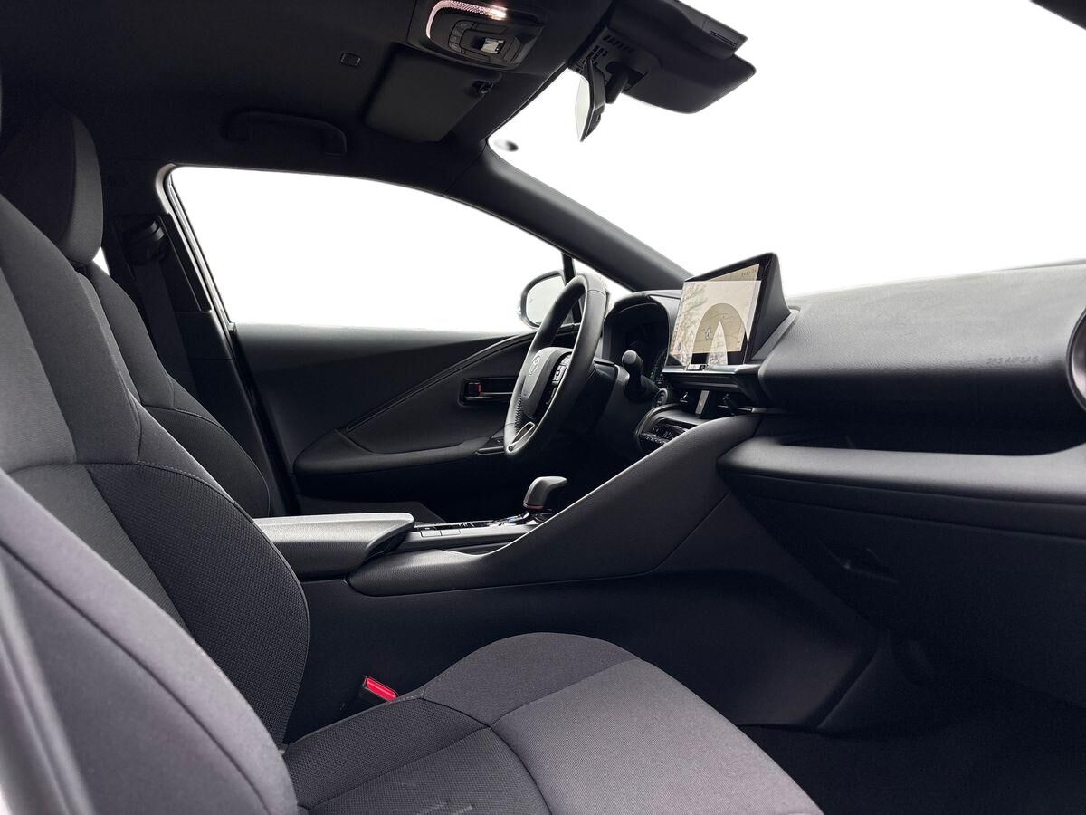 Billede af Toyota C-HR 2,0 Plugin-hybrid Style Smart Bi-tone E-CVT 223HK 5d Trinl. Gear