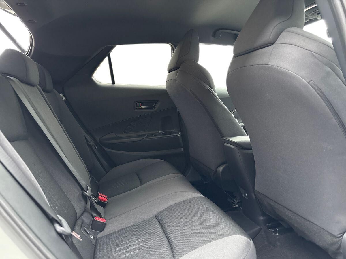 Billede af Toyota C-HR 2,0 Plugin-hybrid Style Smart Bi-tone E-CVT 223HK 5d Trinl. Gear