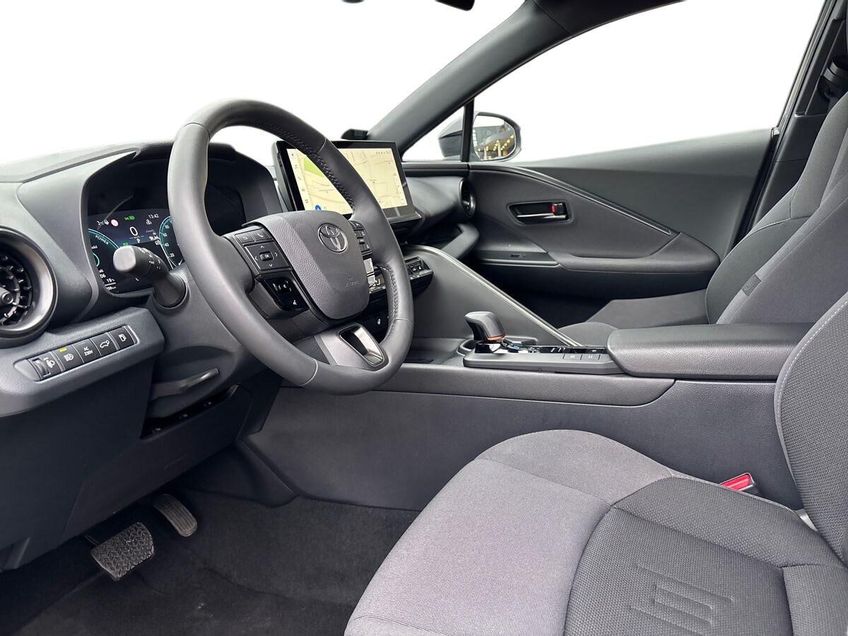 Billede af Toyota C-HR 2,0 Plugin-hybrid Style Smart Bi-tone E-CVT 223HK 5d Trinl. Gear