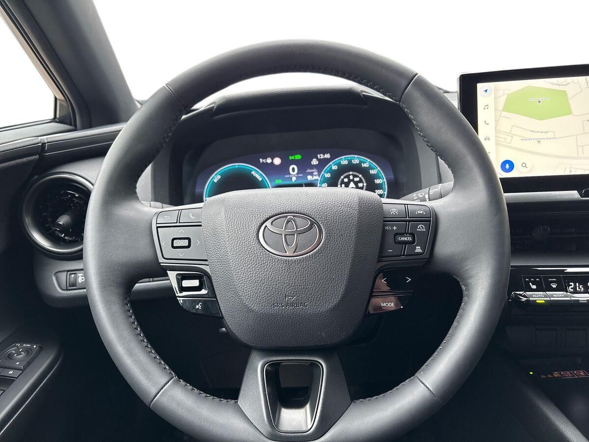 Billede af Toyota C-HR 2,0 Plugin-hybrid Style Smart Bi-tone E-CVT 223HK 5d Trinl. Gear