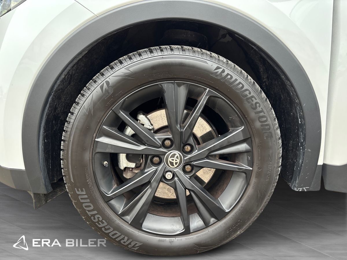 Billede af Toyota C-HR 2,0 Plugin-hybrid Style Smart Bi-tone E-CVT 223HK 5d Trinl. Gear