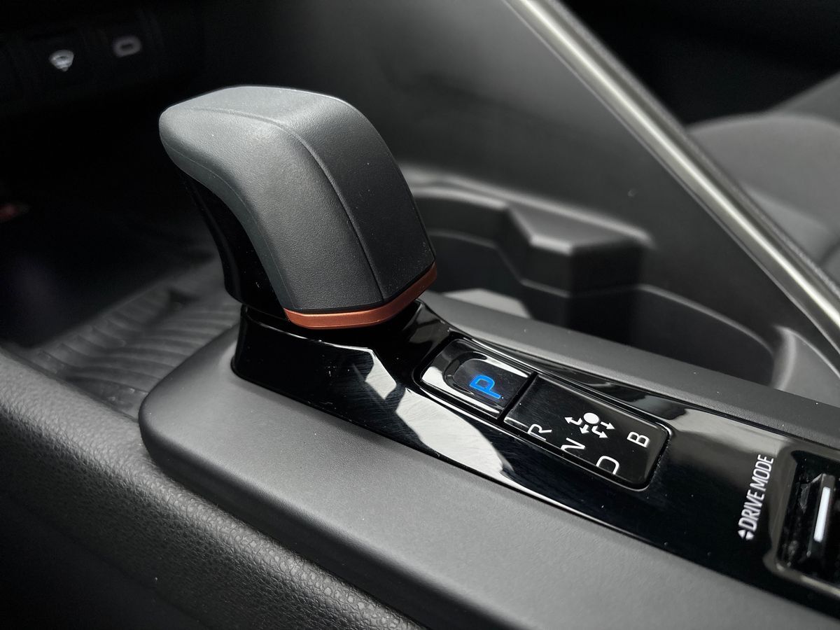 Billede af Toyota C-HR 2,0 Plugin-hybrid Style Smart Bi-tone E-CVT 223HK 5d Trinl. Gear