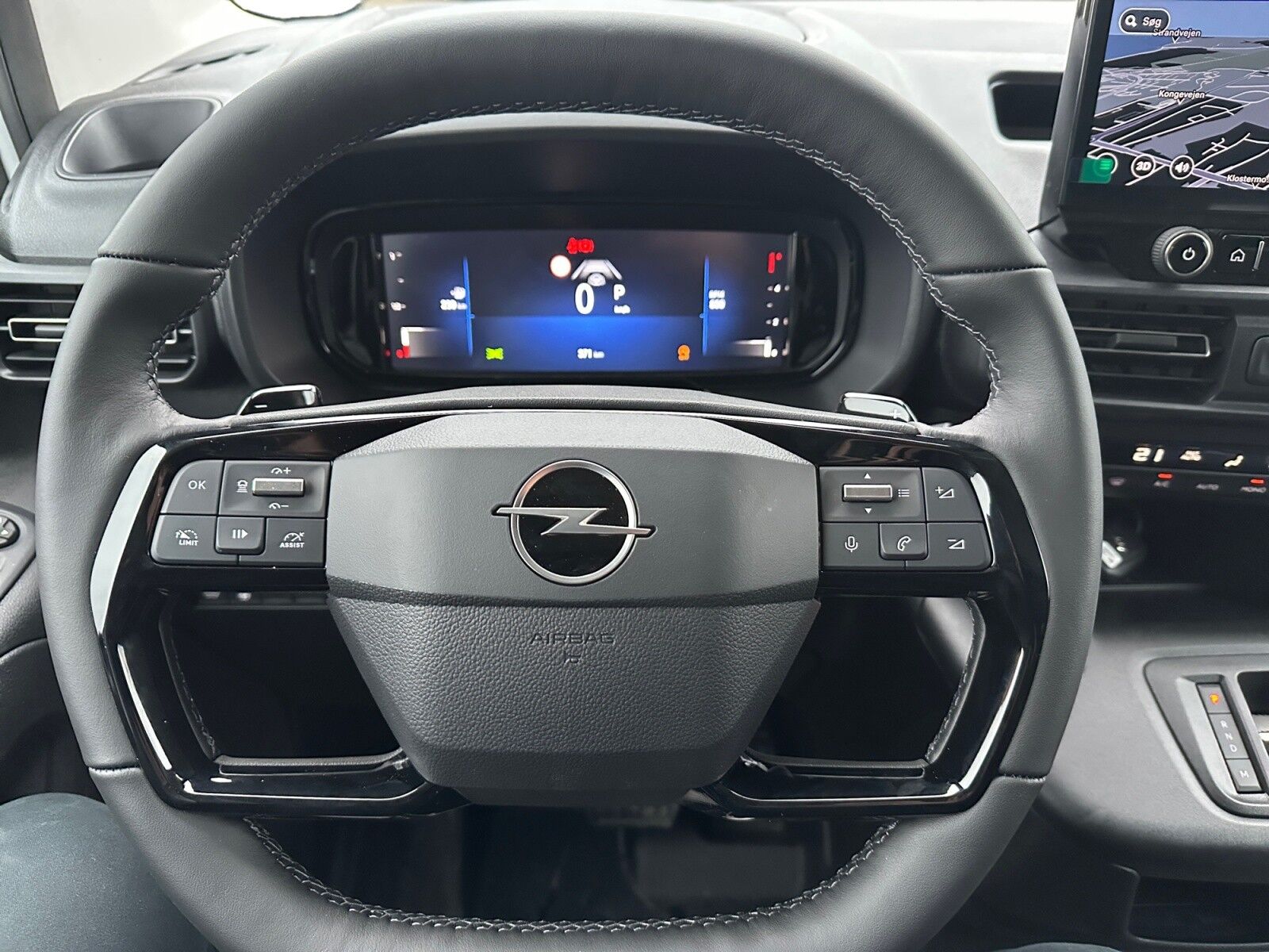 Billede af Opel Combo L2V2 1,5 BlueHDi Innovation+ EAT8 130HK Van 8g Aut.