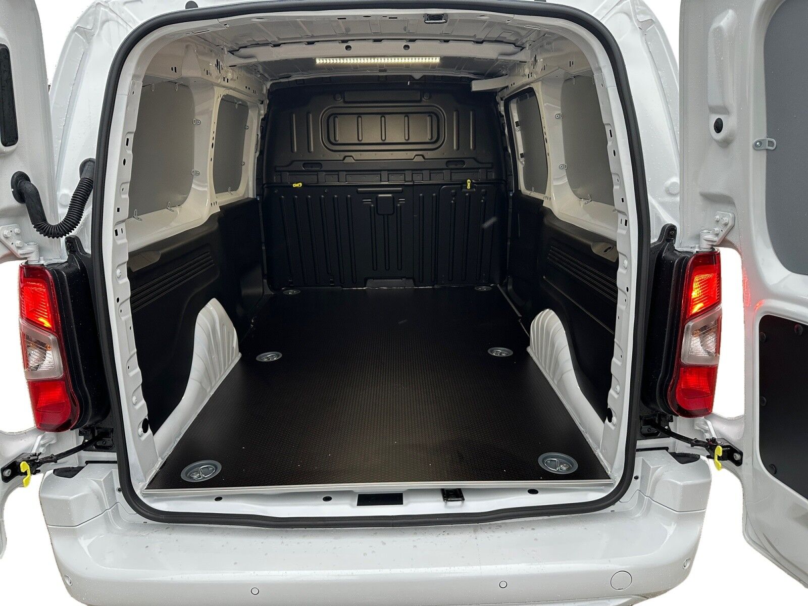 Billede af Opel Combo L2V2 1,5 BlueHDi Innovation+ EAT8 130HK Van 8g Aut.