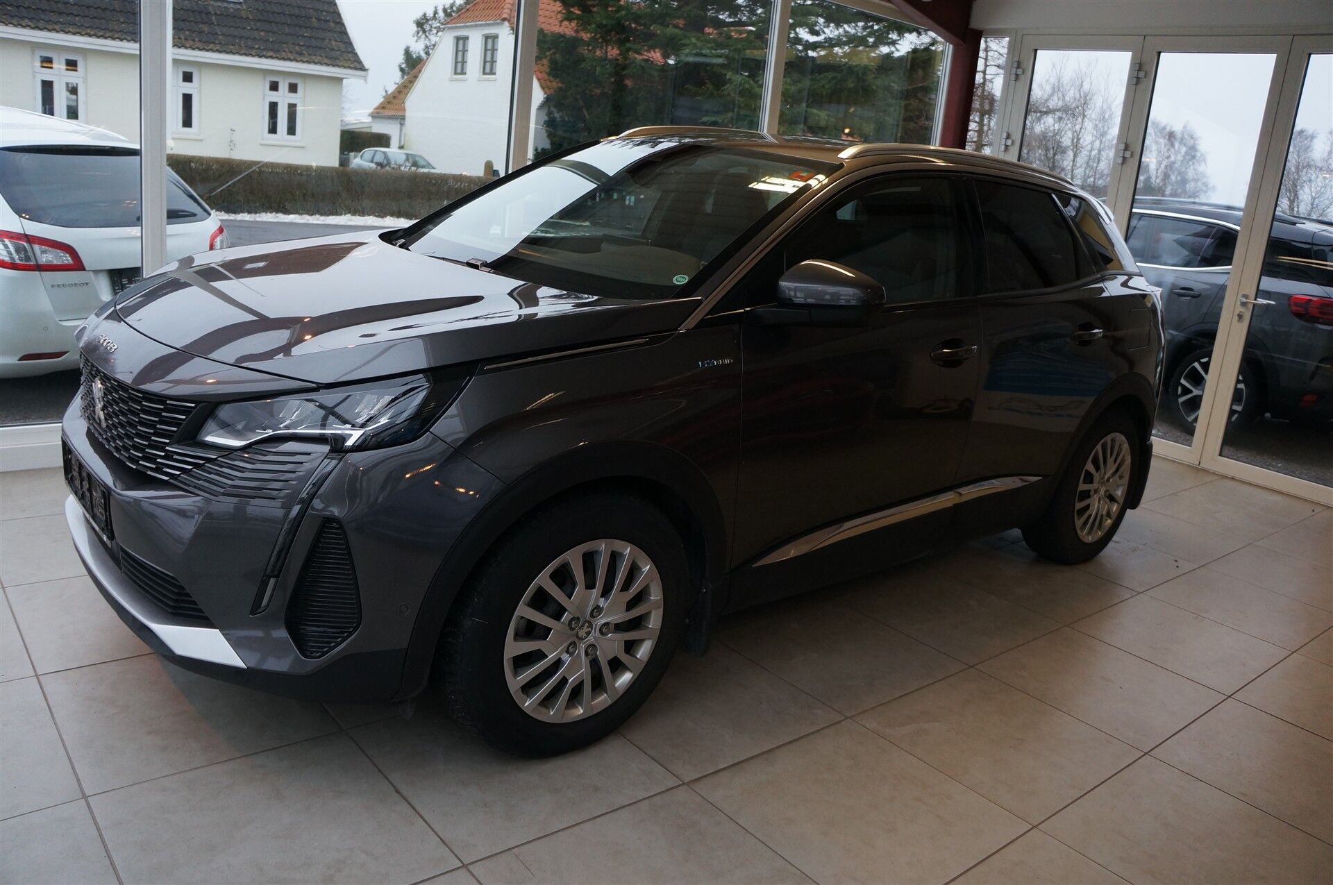 Billede af Peugeot 3008 1,6 PureTech  Plugin-hybrid Allure Pack EAT8 225HK 5d 8g Aut.